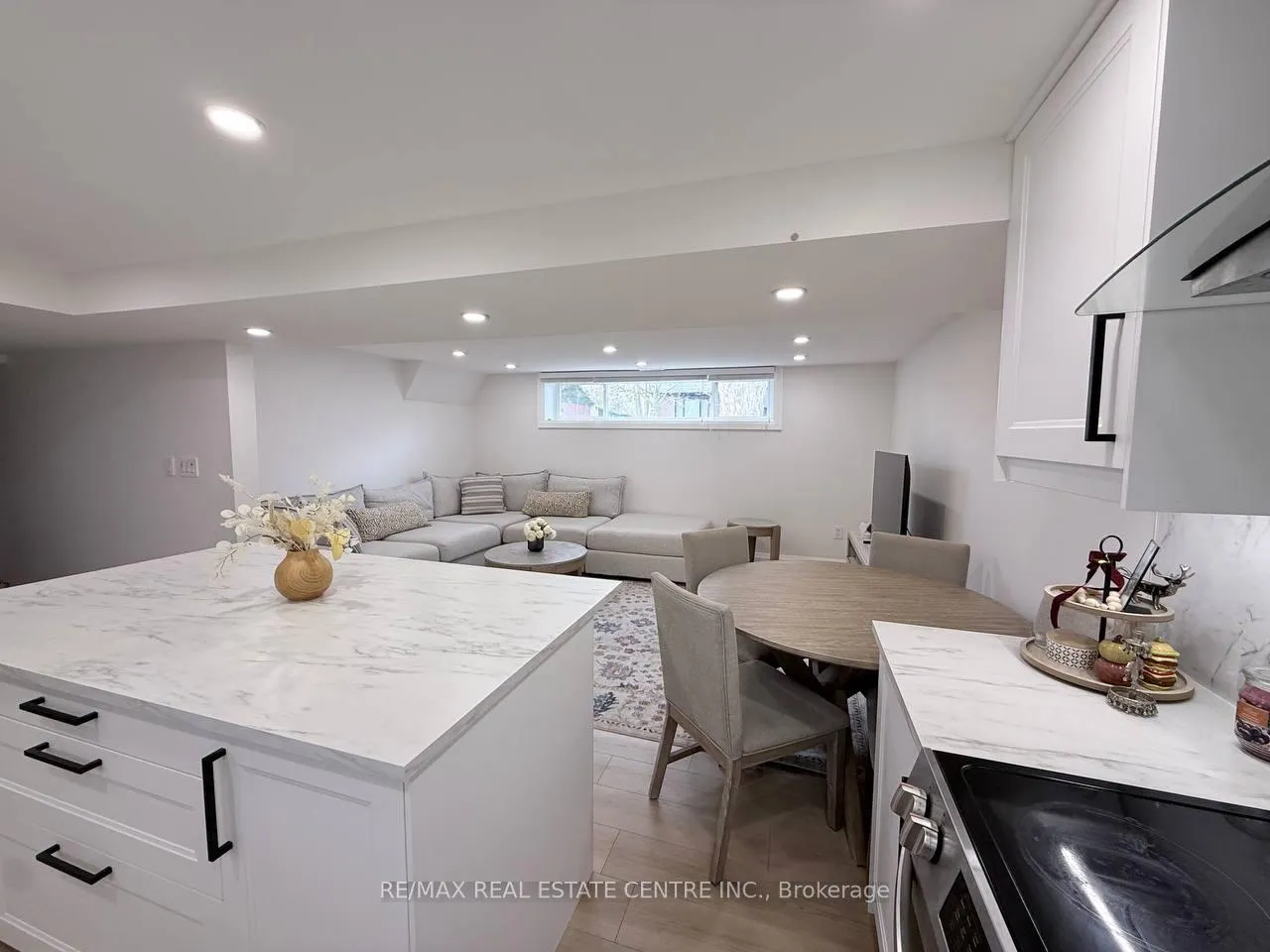 Photo 7 of Unit Lower, 171 Manitou Way, Hamilton, Ancaster — HOMEH