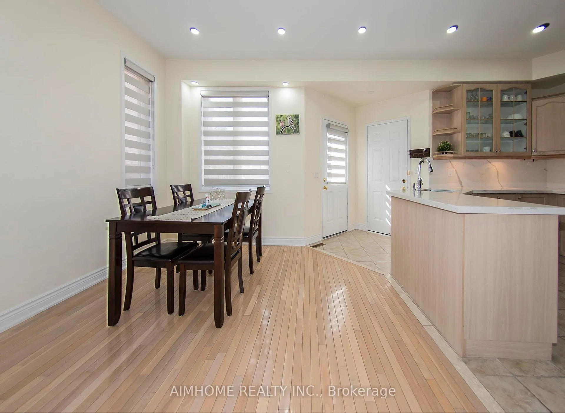 Photo 3 of 118 Emery Hill Boulevard, Markham, Berczy — HOMEH
