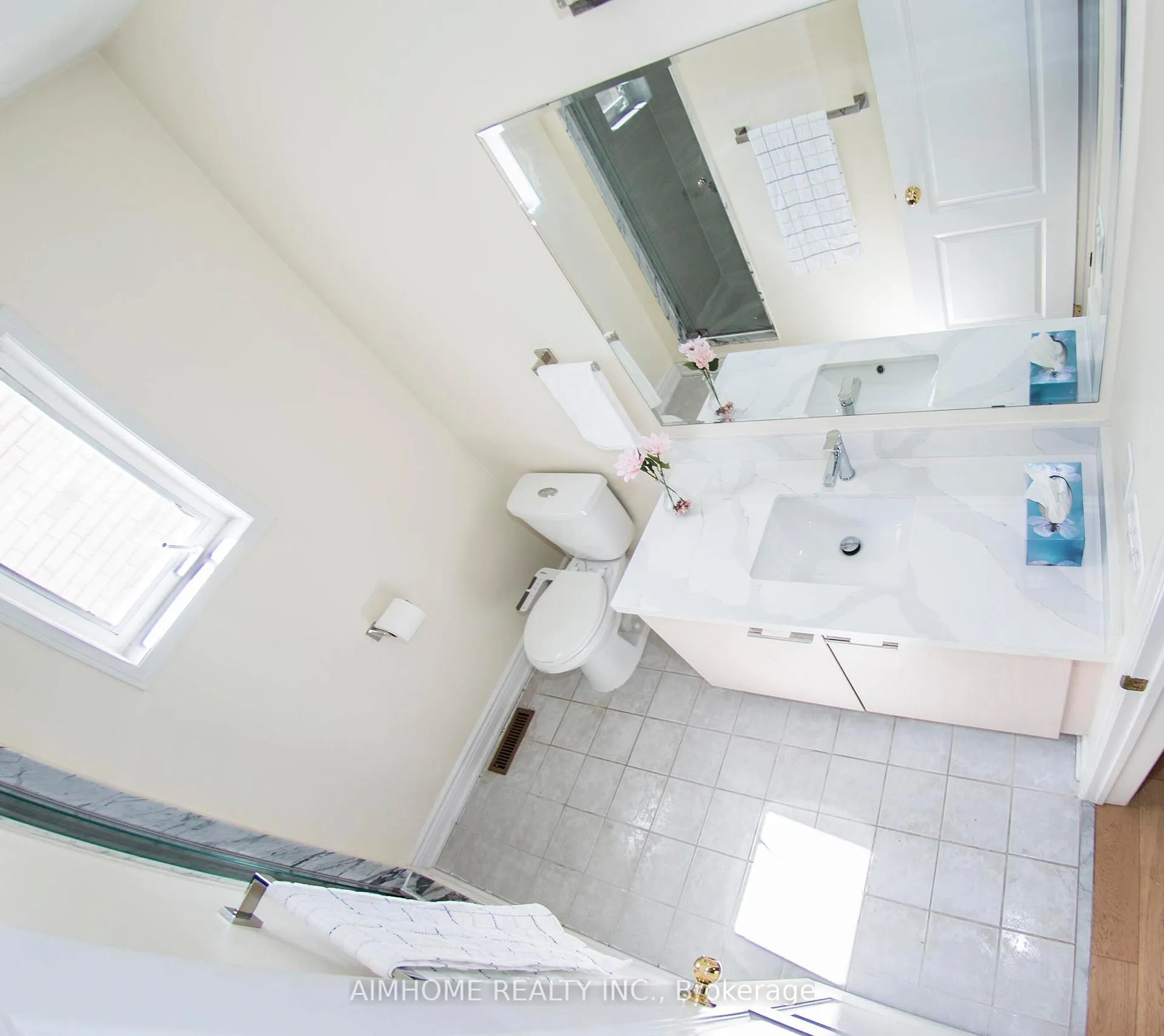 Photo 8 of 118 Emery Hill Boulevard, Markham, Berczy — HOMEH