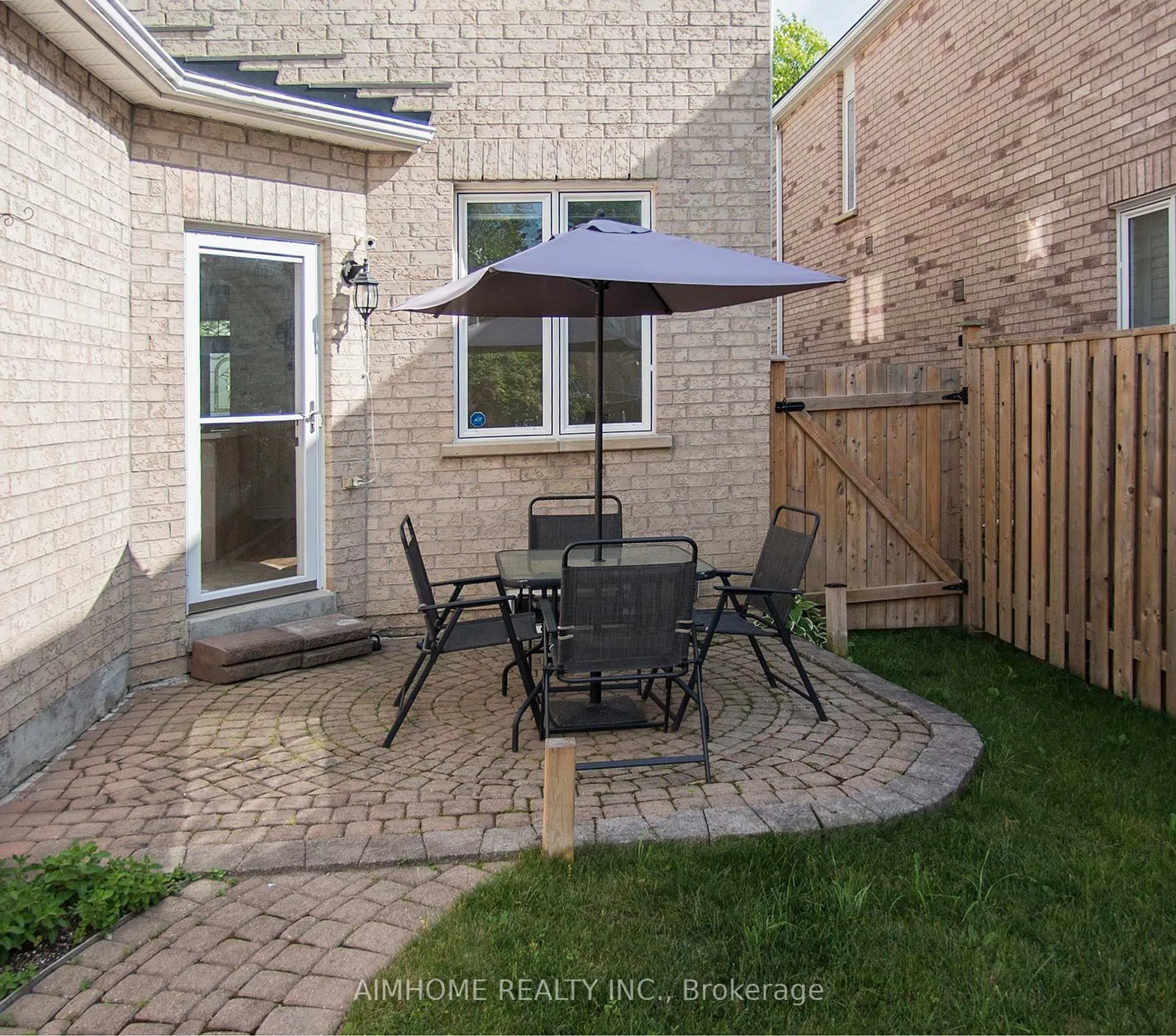 Photo 11 of 118 Emery Hill Boulevard, Markham, Berczy — HOMEH