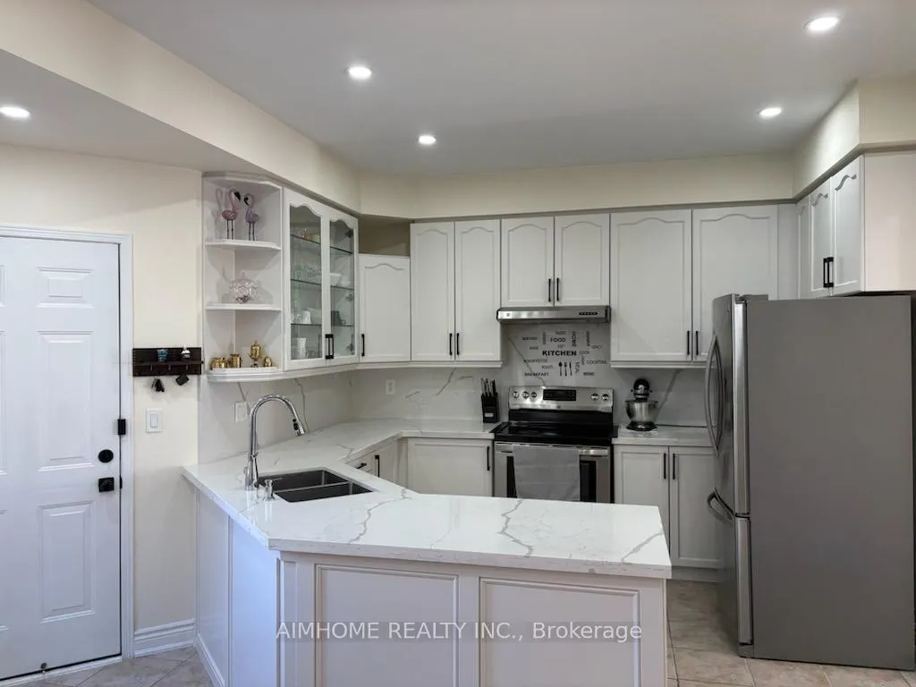 Photo 19 of 118 Emery Hill Boulevard, Markham, Berczy — HOMEH