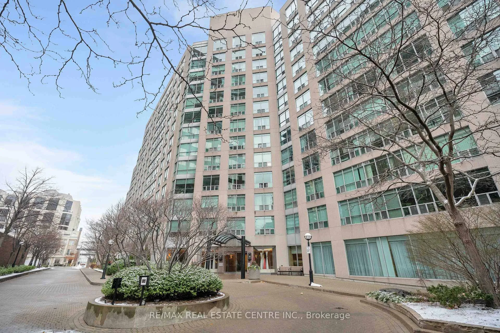 Photo 3 of Unit 616, 942 Yonge Street, Toronto, The Annex — HOMEH