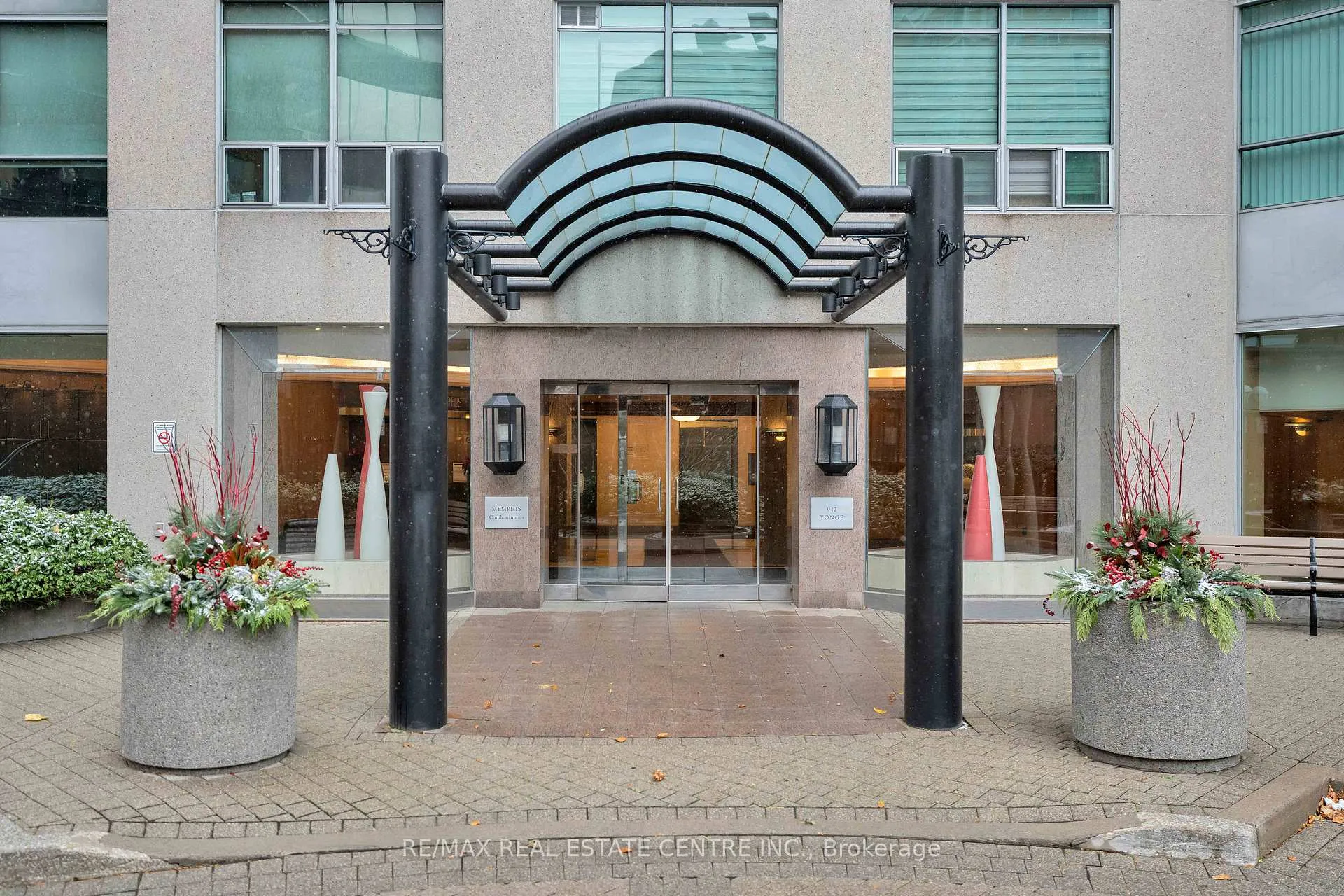 Photo 4 of Unit 616, 942 Yonge Street, Toronto, The Annex — HOMEH