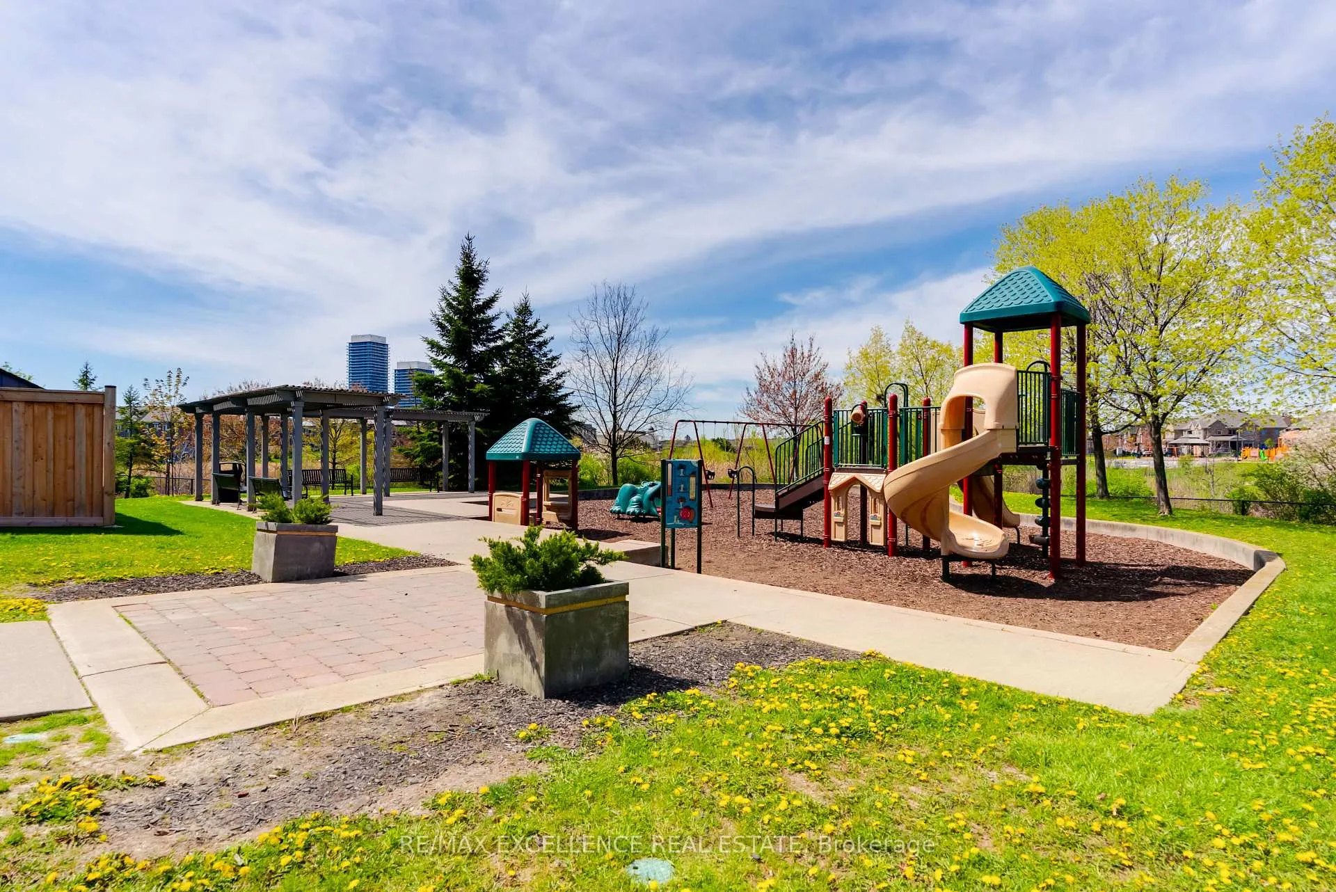 Photo 47 of 18 Davenhill Road, Brampton, Bram East — HOMEH