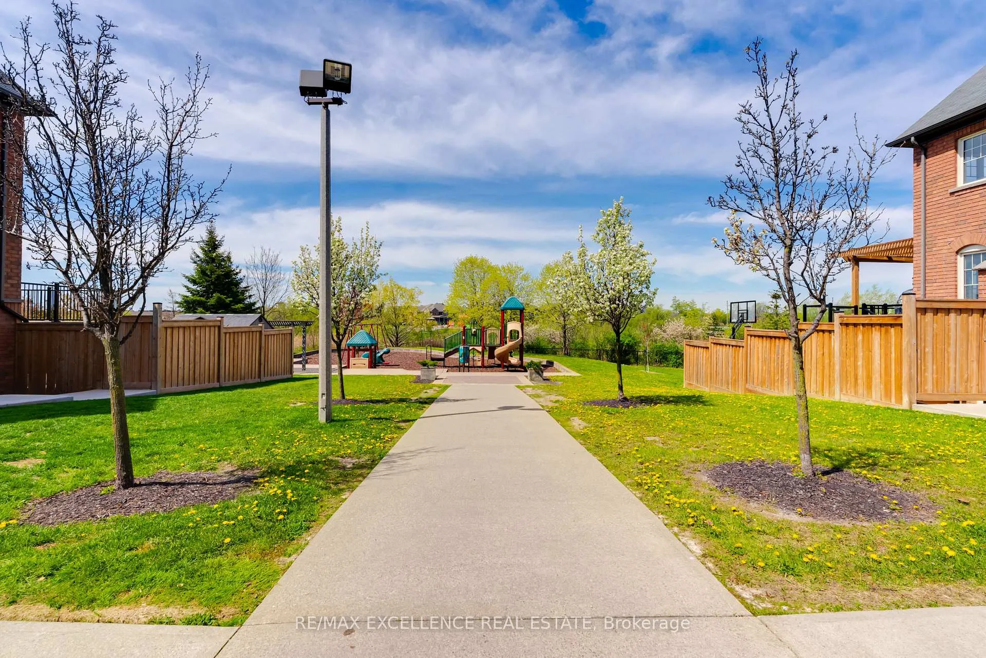 Photo 48 of 18 Davenhill Road, Brampton, Bram East — HOMEH