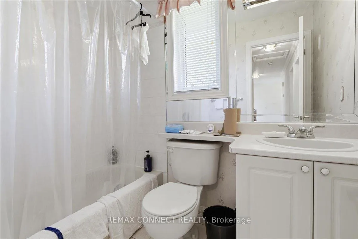 Photo 16 of 4 Sunrise Court, Cobourg — HOMEH