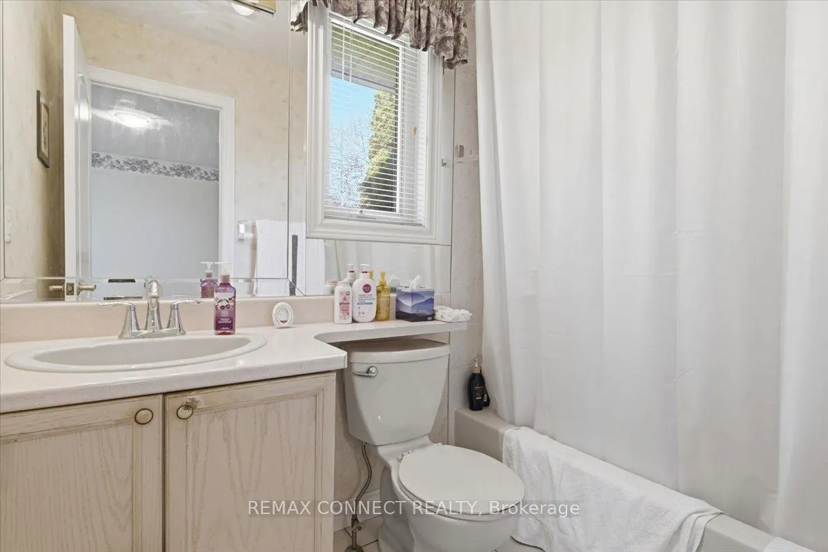 Photo 19 of 4 Sunrise Court, Cobourg — HOMEH