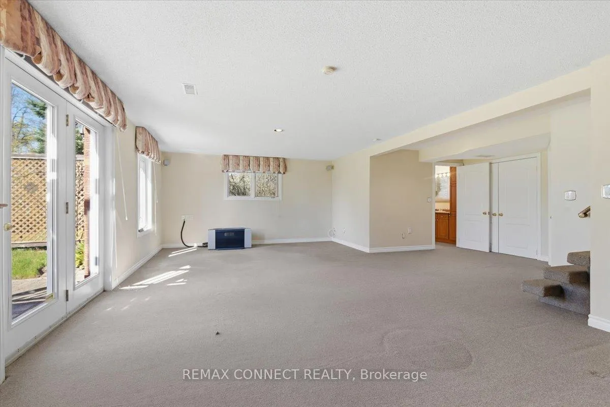 Photo 22 of 4 Sunrise Court, Cobourg — HOMEH