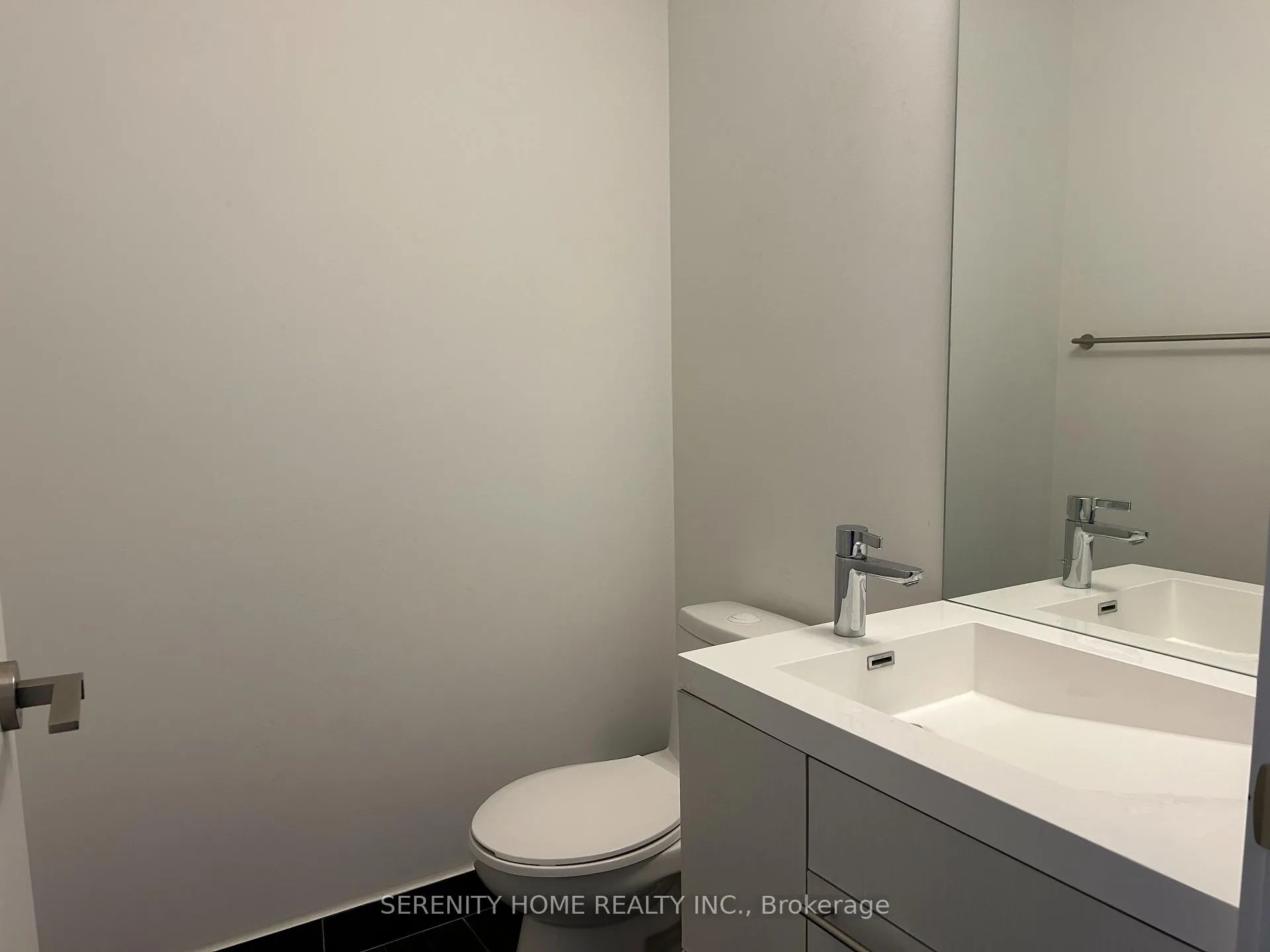 Photo 11 of Unit 805, 30 Nelson Street, Toronto, Waterfront Communities — HOMEH
