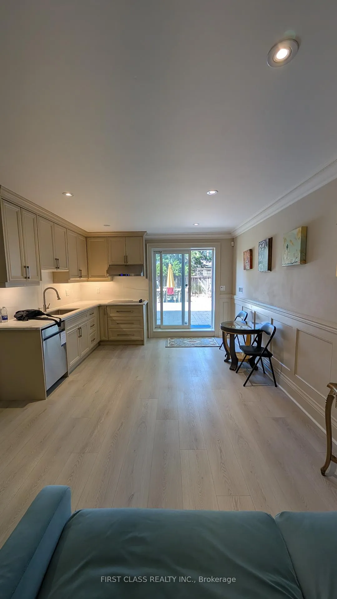 Photo 1 of Unit Main, 424 Roehampton Avenue, Toronto, Mount Pleasant East — HOMEH