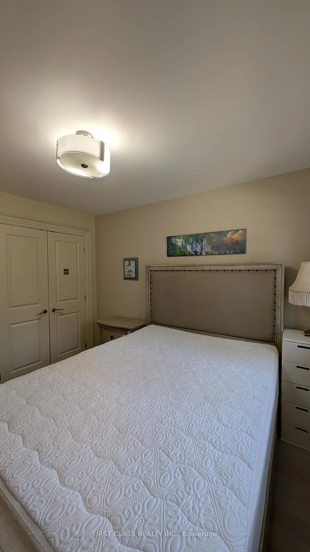 Photo 5 of Unit Main, 424 Roehampton Avenue, Toronto, Mount Pleasant East — HOMEH