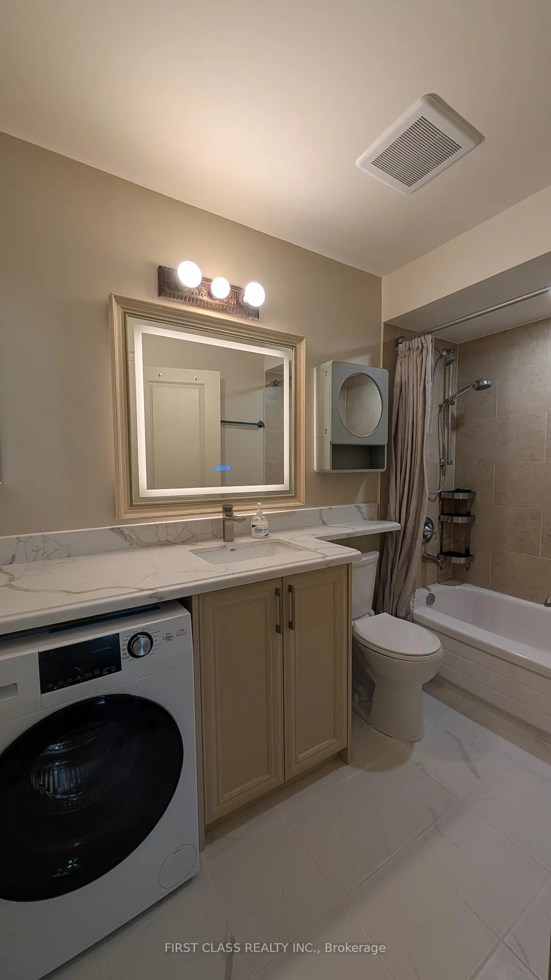 Photo 11 of Unit Main, 424 Roehampton Avenue, Toronto, Mount Pleasant East — HOMEH