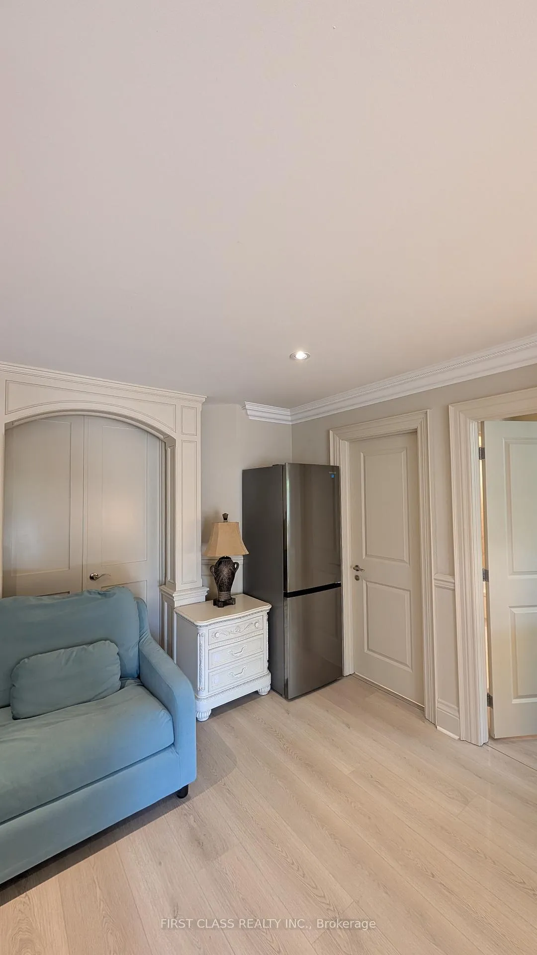 Photo 13 of Unit Main, 424 Roehampton Avenue, Toronto, Mount Pleasant East — HOMEH