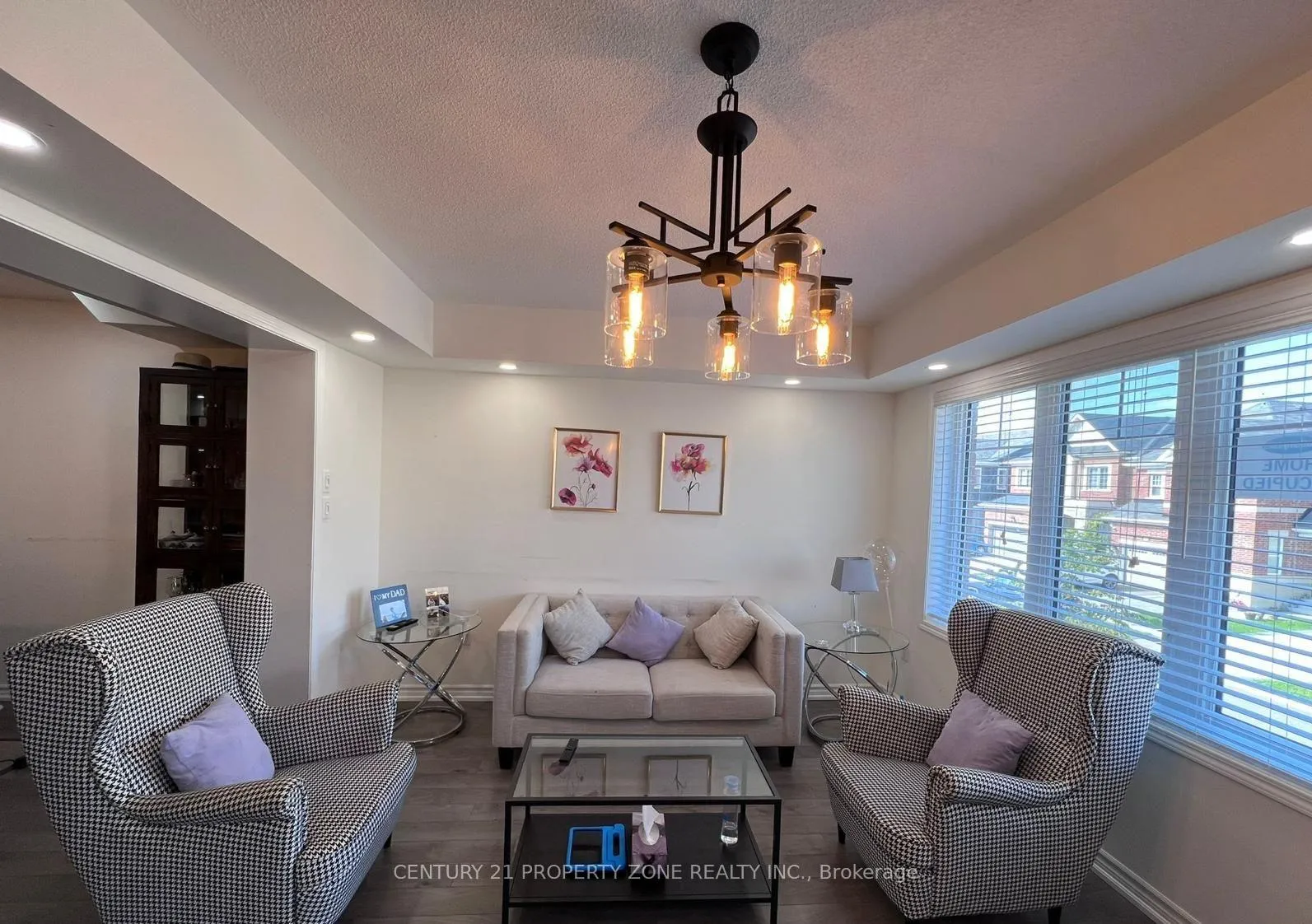 Photo 3 of 1232 Rose Way, Milton, Cobban — HOMEH