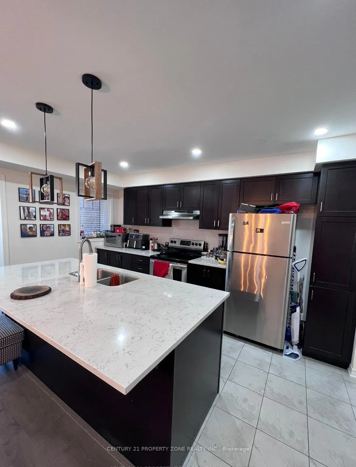 Photo 8 of 1232 Rose Way, Milton, Cobban — HOMEH