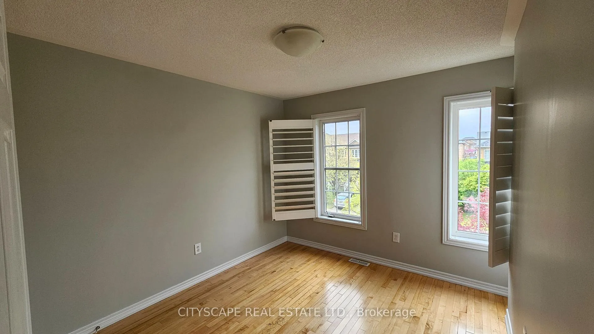 Photo 4 of 3740 Nightstar Drive, Mississauga, Churchill Meadows — HOMEH