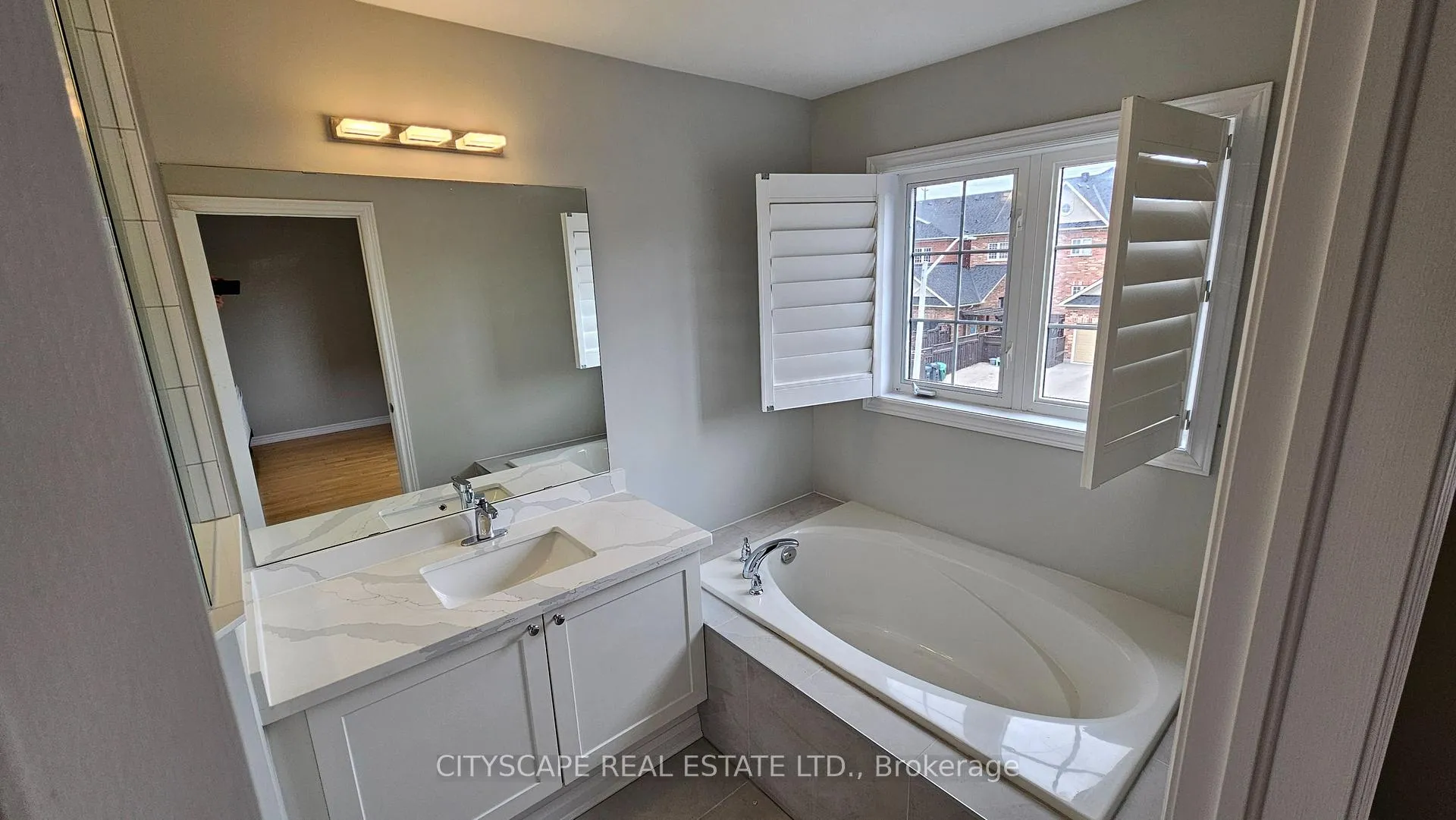 Photo 6 of 3740 Nightstar Drive, Mississauga, Churchill Meadows — HOMEH