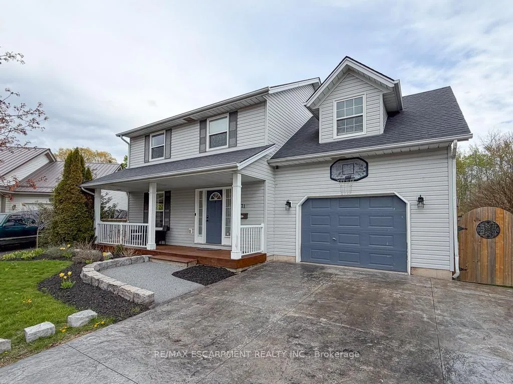 Front of 21 Maplewood Court
