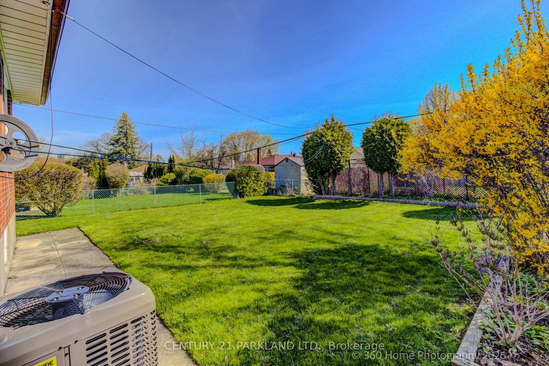 Photo 10 of 41 Brantwood Drive, Scarborough, Woburn — HOMEH