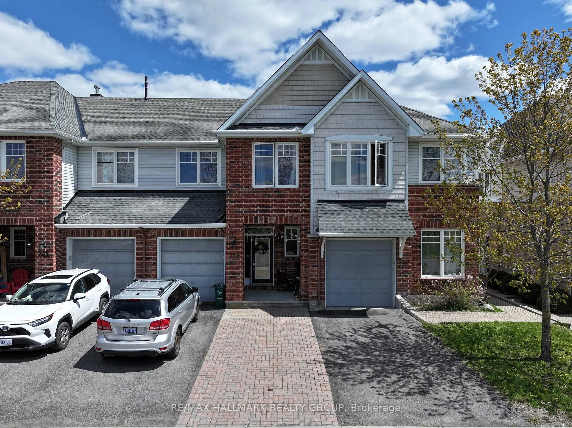 Photo 1 of 728 Cedar Creek Drive, Ottawa, Blossom Park/Kemp Park/Findlay Creek — HOMEH