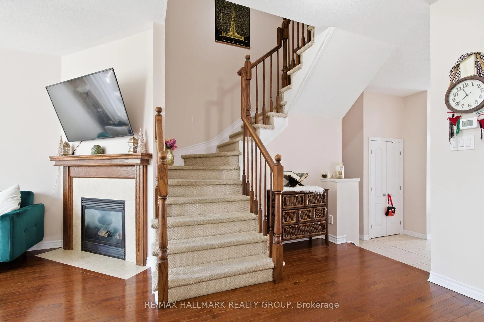 Photo 10 of 728 Cedar Creek Drive, Ottawa, Blossom Park/Kemp Park/Findlay Creek — HOMEH