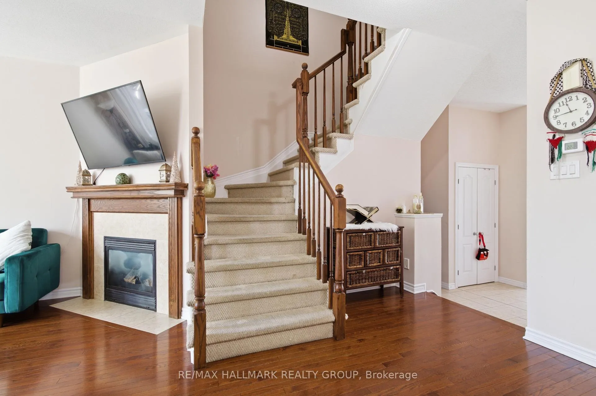 Photo 15 of 728 Cedar Creek Drive, Ottawa, Blossom Park/Kemp Park/Findlay Creek — HOMEH