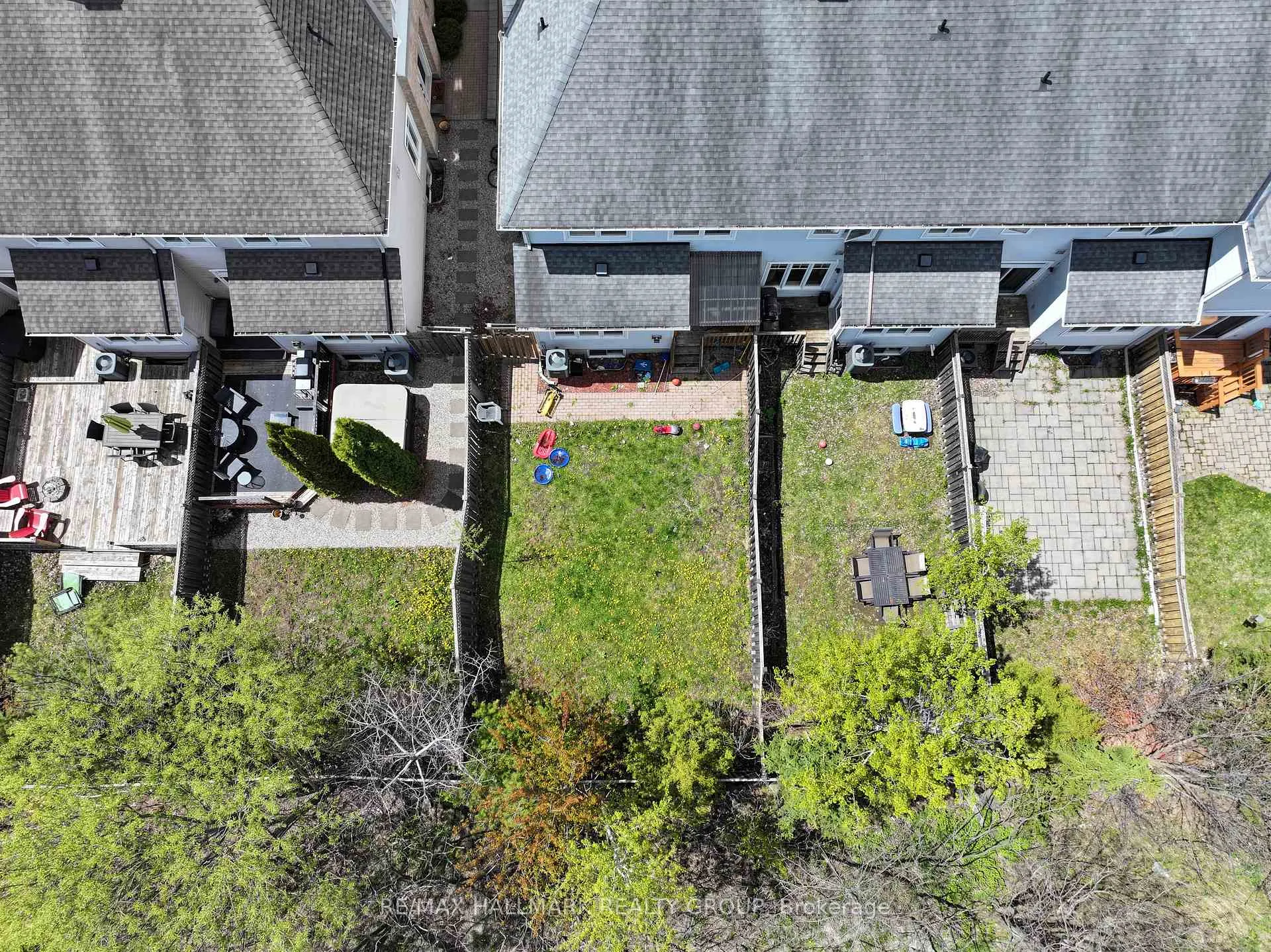 Photo 33 of 728 Cedar Creek Drive, Ottawa, Blossom Park/Kemp Park/Findlay Creek — HOMEH
