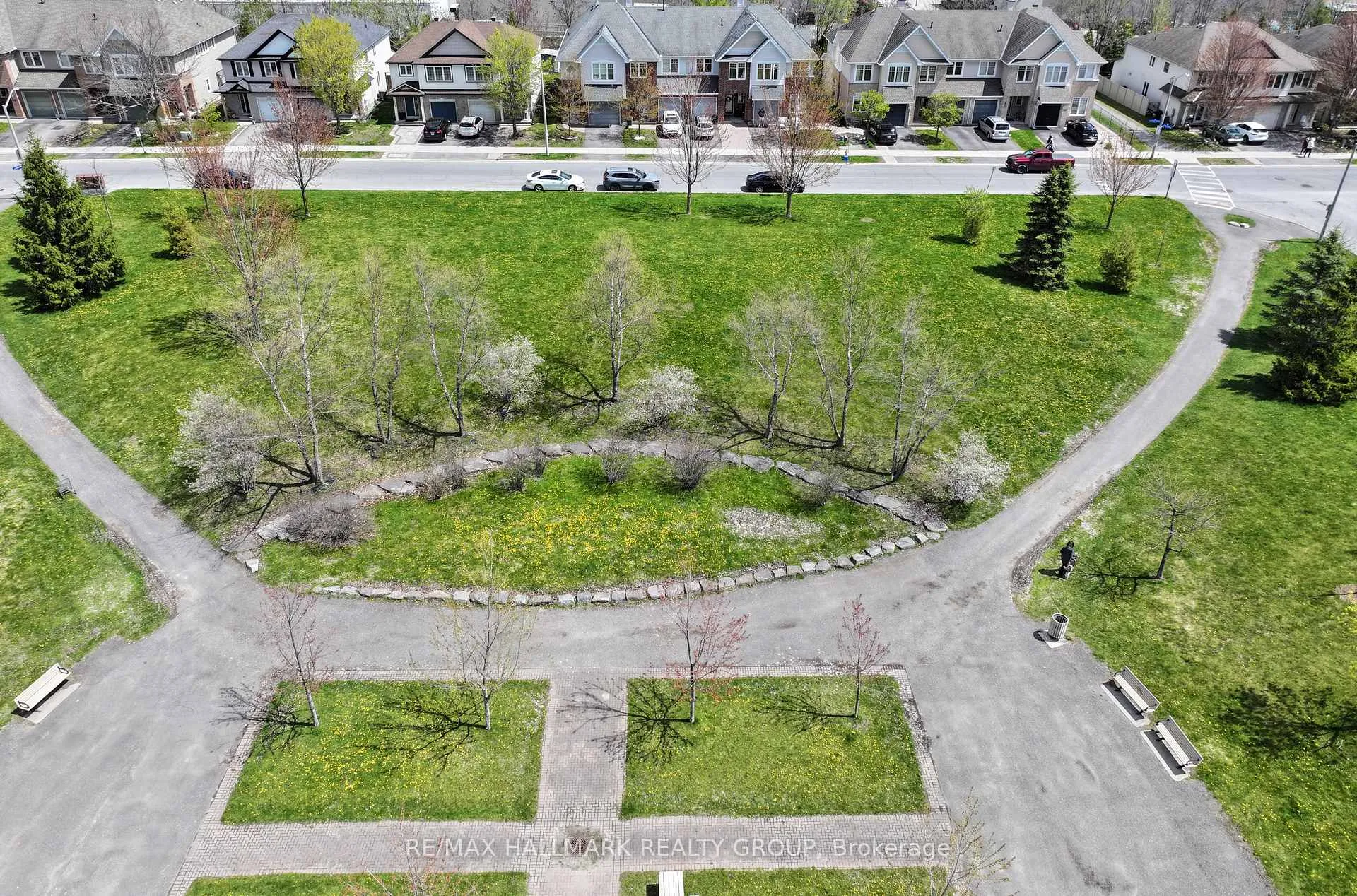 Photo 34 of 728 Cedar Creek Drive, Ottawa, Blossom Park/Kemp Park/Findlay Creek — HOMEH
