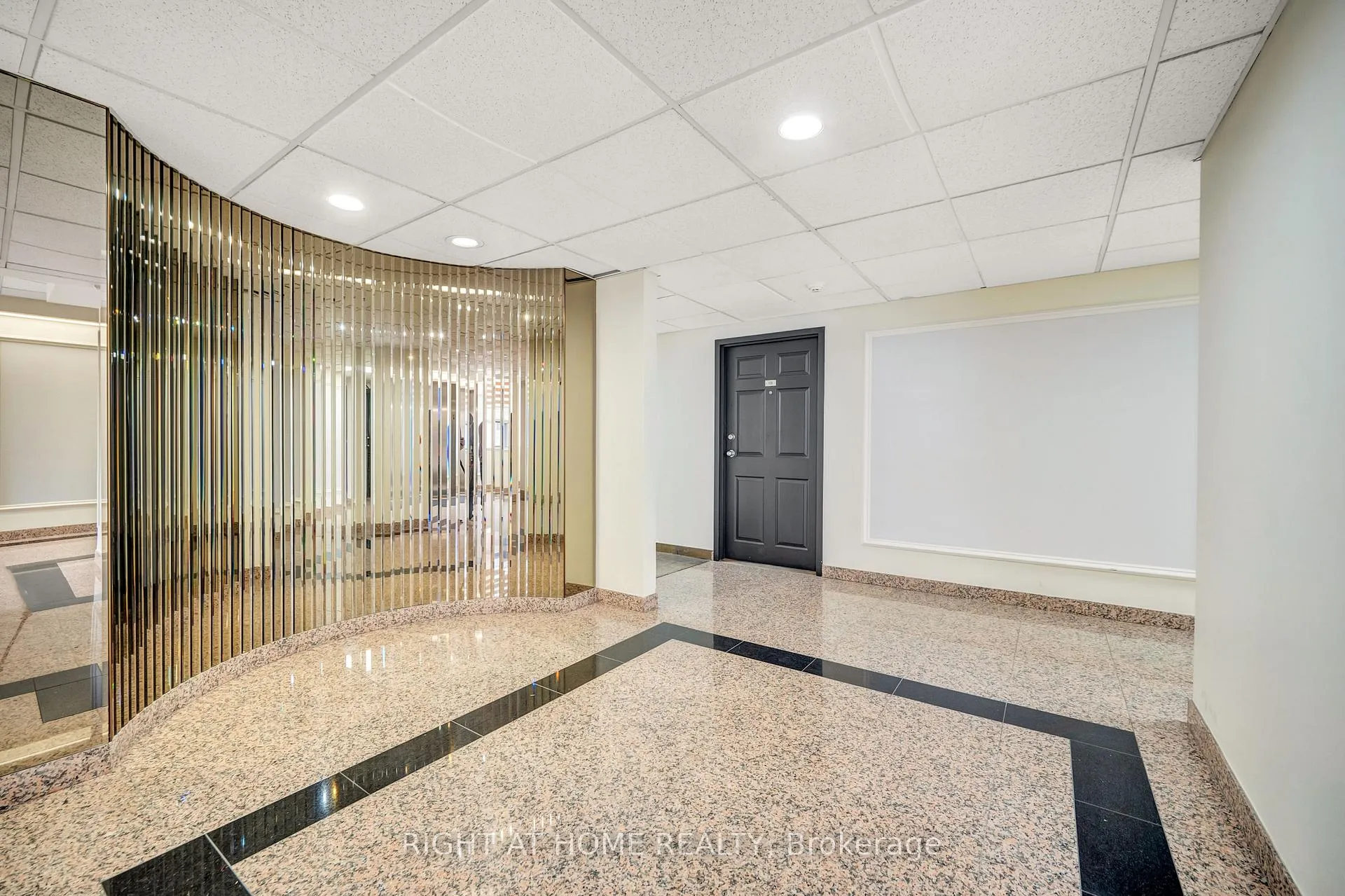 Photo 6 of Unit 107A, 7398 Yonge Street, Vaughan, Crestwood-Springfarm-Yorkhill — HOMEH