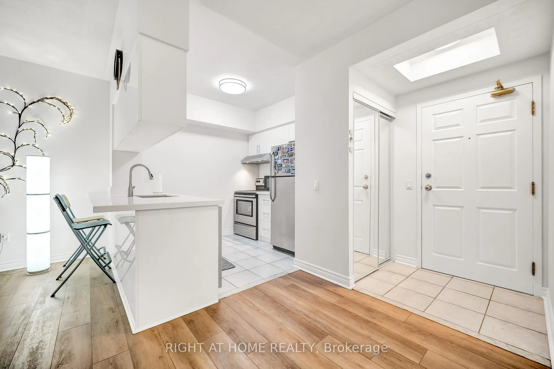 Photo 10 of Unit 107A, 7398 Yonge Street, Vaughan, Crestwood-Springfarm-Yorkhill — HOMEH