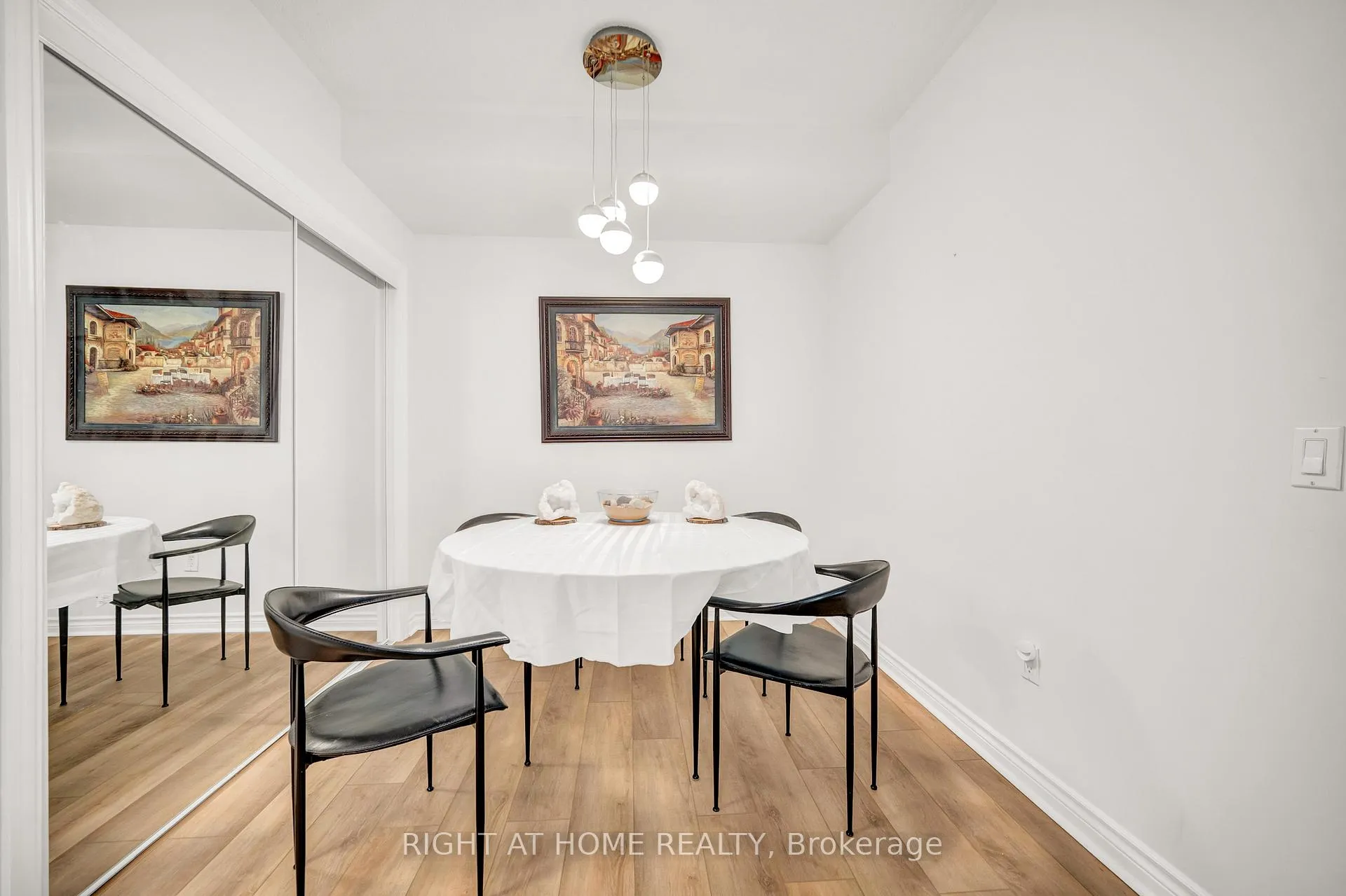 Photo 12 of Unit 107A, 7398 Yonge Street, Vaughan, Crestwood-Springfarm-Yorkhill — HOMEH