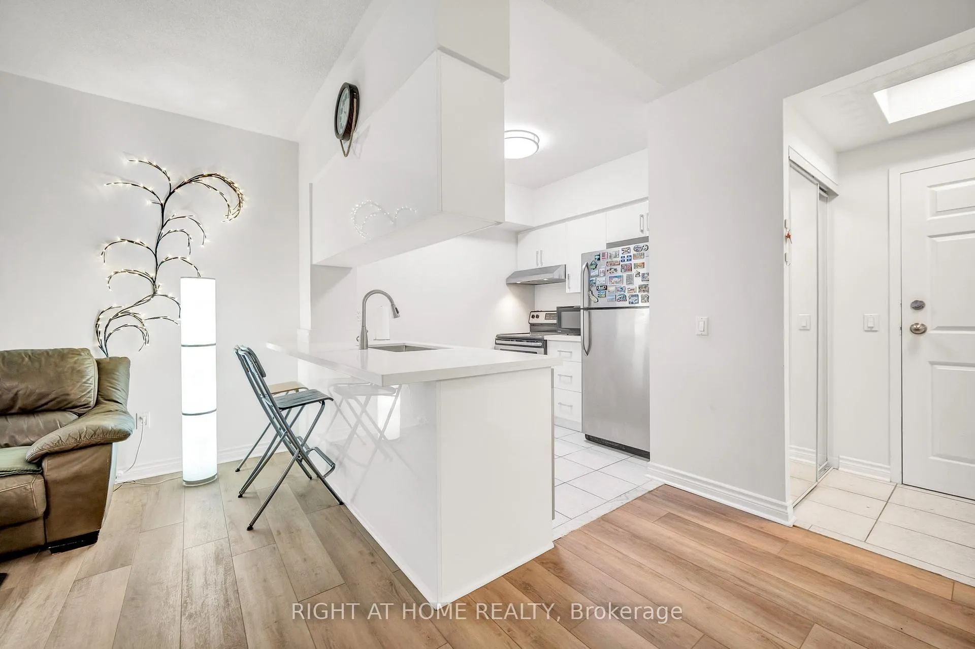 Photo 15 of Unit 107A, 7398 Yonge Street, Vaughan, Crestwood-Springfarm-Yorkhill — HOMEH