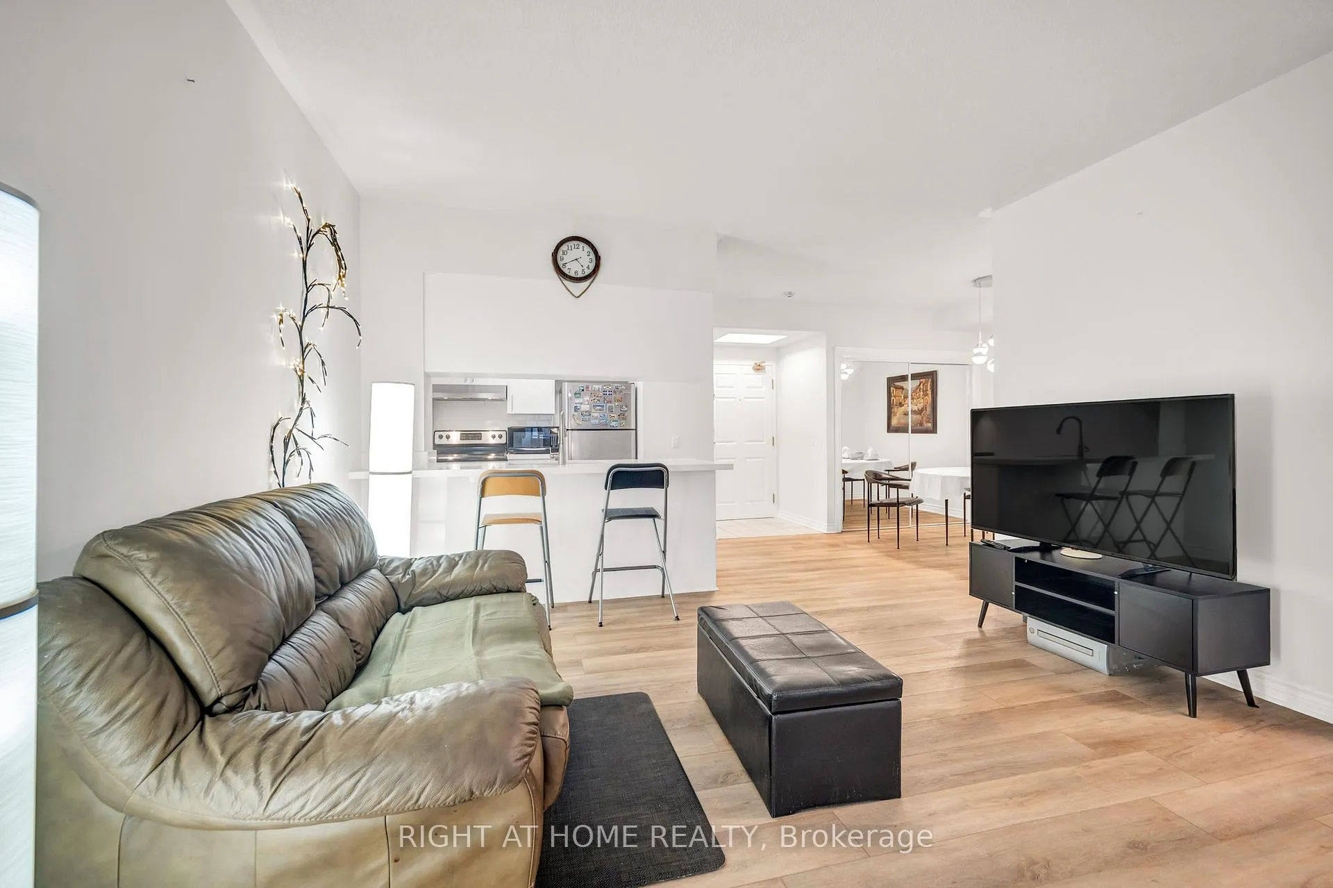 Photo 24 of Unit 107A, 7398 Yonge Street, Vaughan, Crestwood-Springfarm-Yorkhill — HOMEH