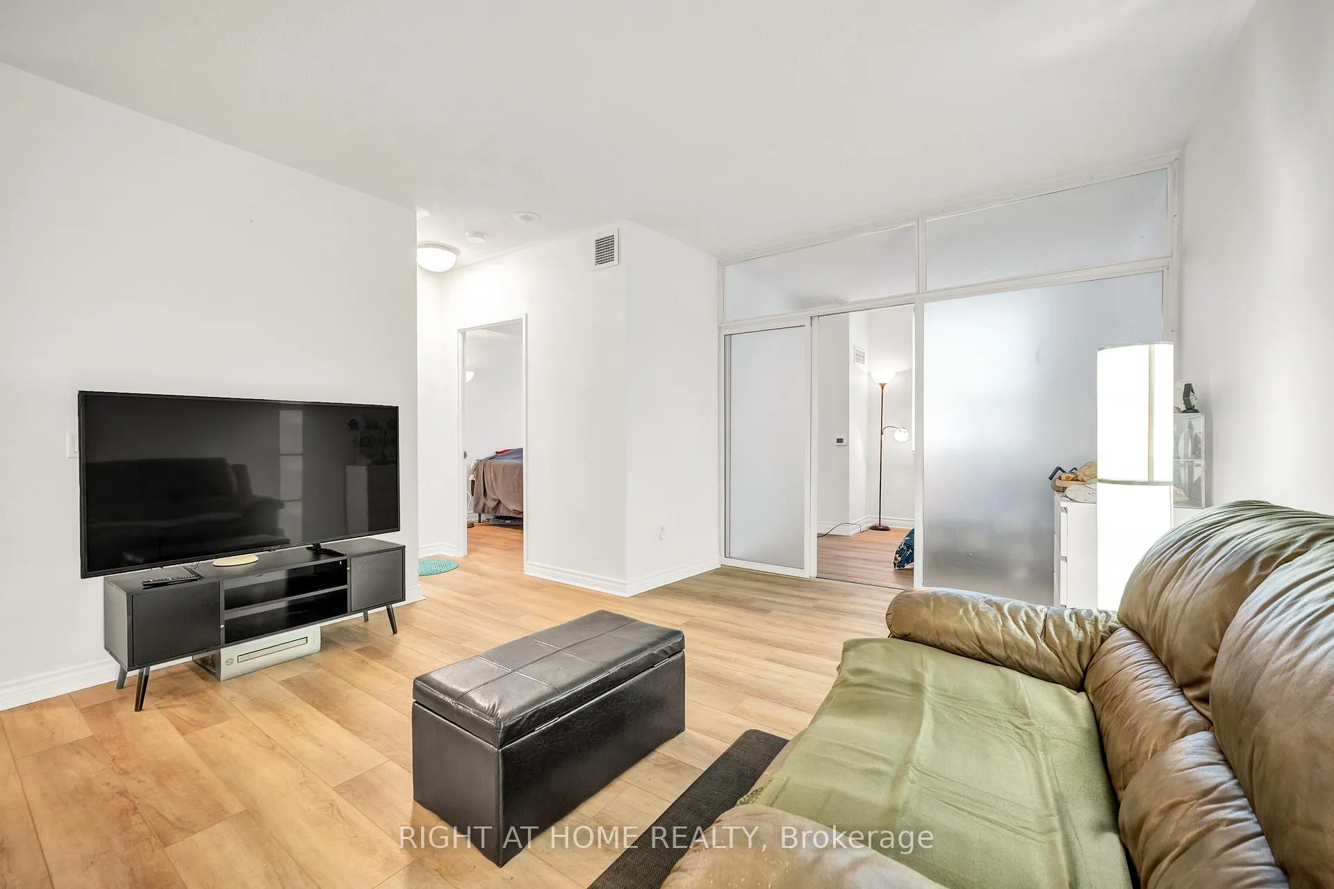 Photo 27 of Unit 107A, 7398 Yonge Street, Vaughan, Crestwood-Springfarm-Yorkhill — HOMEH