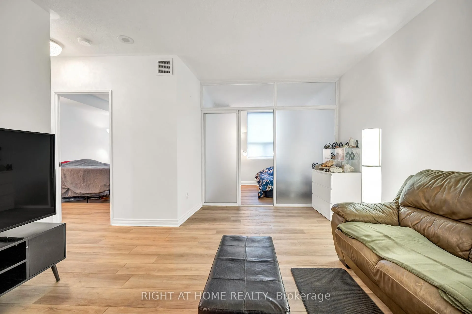 Photo 28 of Unit 107A, 7398 Yonge Street, Vaughan, Crestwood-Springfarm-Yorkhill — HOMEH