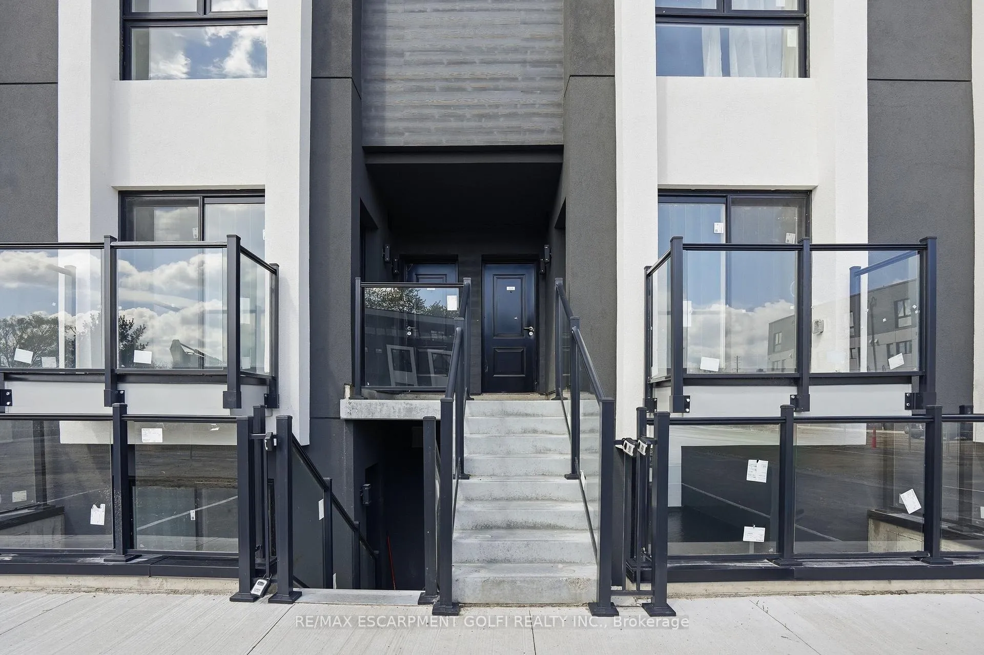 Photo 2 of Unit 317, 6638 Mcleod Road, Niagara Falls, Oldfield — HOMEH