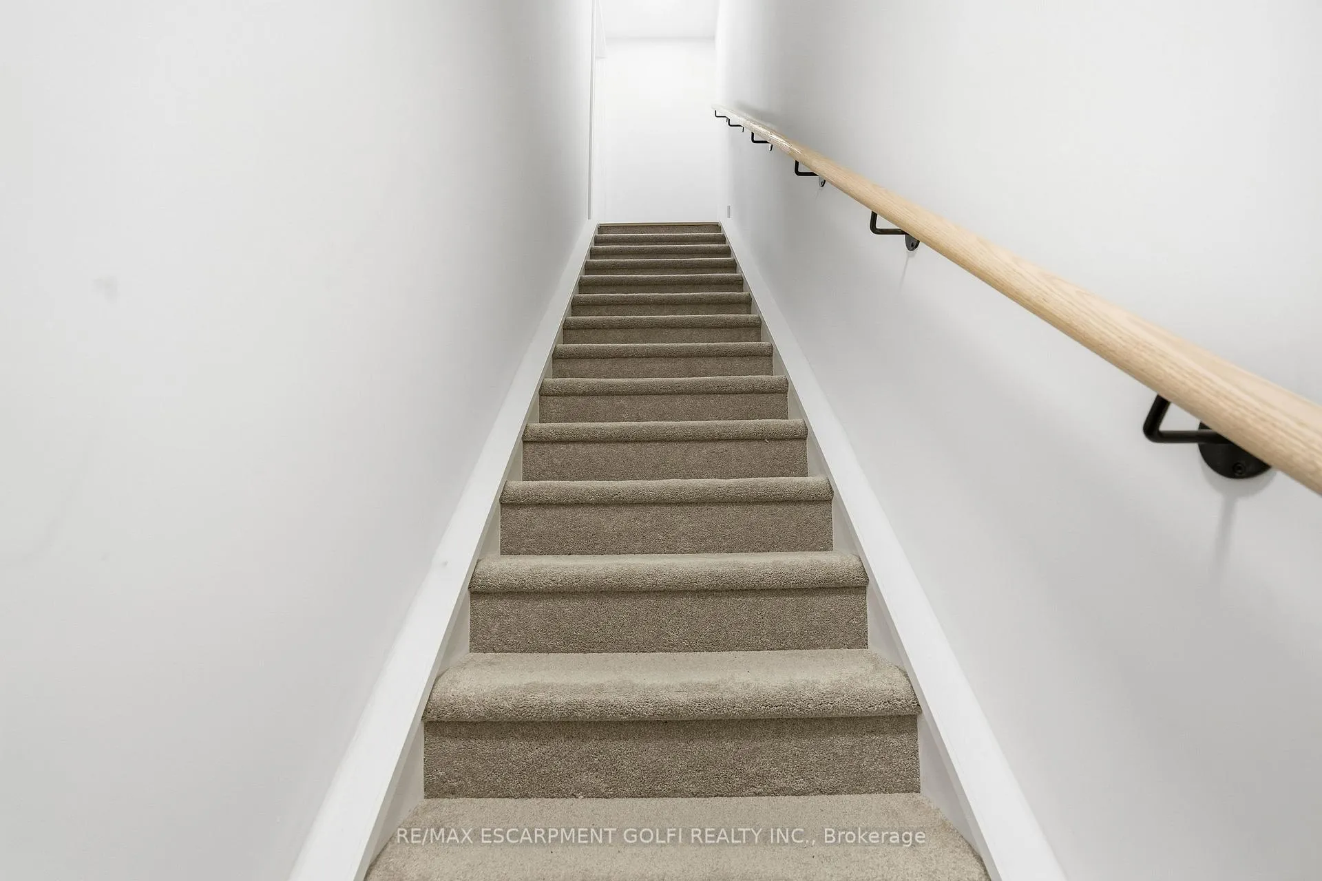 Photo 4 of Unit 317, 6638 Mcleod Road, Niagara Falls, Oldfield — HOMEH