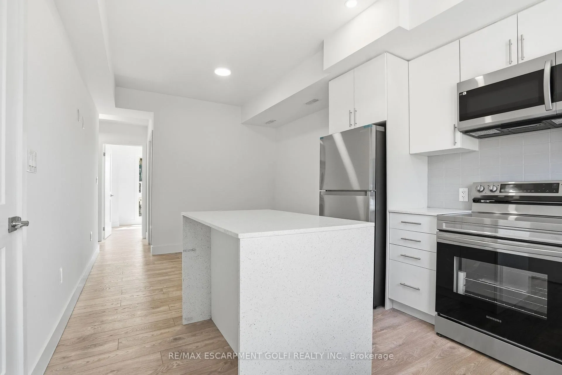 Photo 10 of Unit 317, 6638 Mcleod Road, Niagara Falls, Oldfield — HOMEH