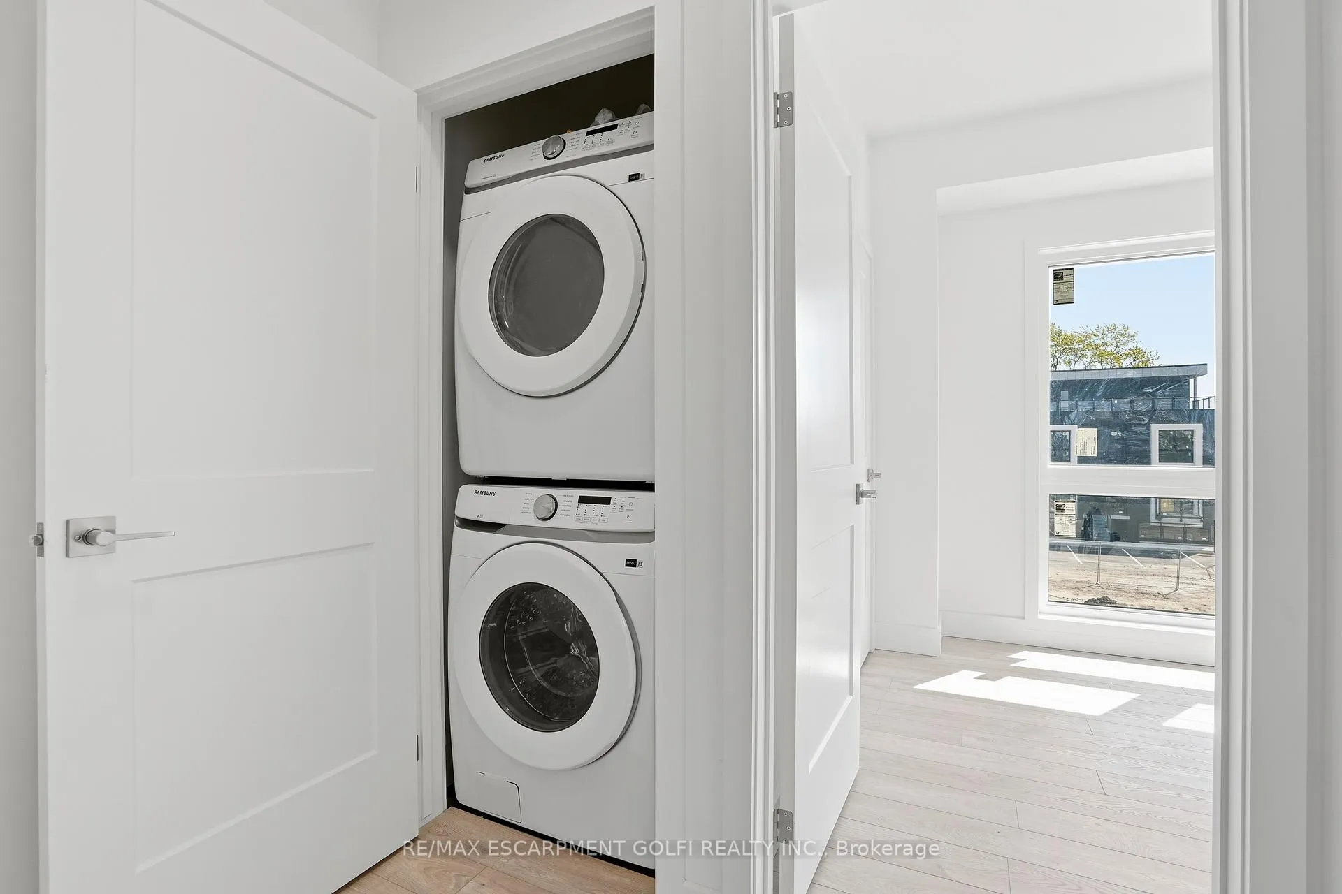 Photo 15 of Unit 317, 6638 Mcleod Road, Niagara Falls, Oldfield — HOMEH