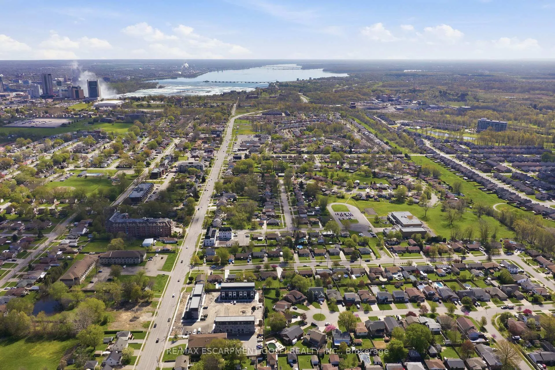 Photo 27 of Unit 317, 6638 Mcleod Road, Niagara Falls, Oldfield — HOMEH