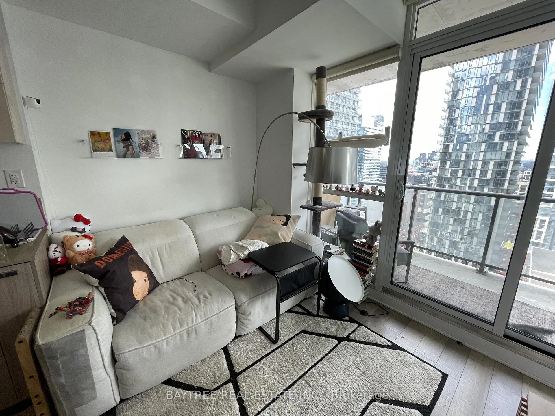Photo 6 of Unit 2202, 290 Adelaide Street, Toronto, Waterfront Communities — HOMEH