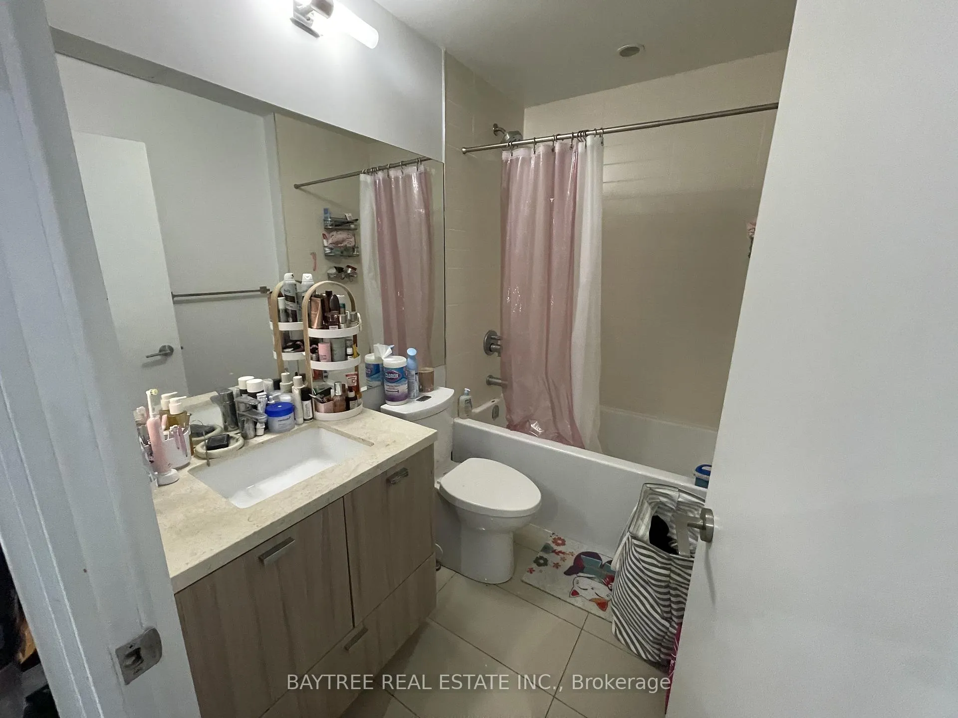 Photo 10 of Unit 2202, 290 Adelaide Street, Toronto, Waterfront Communities — HOMEH