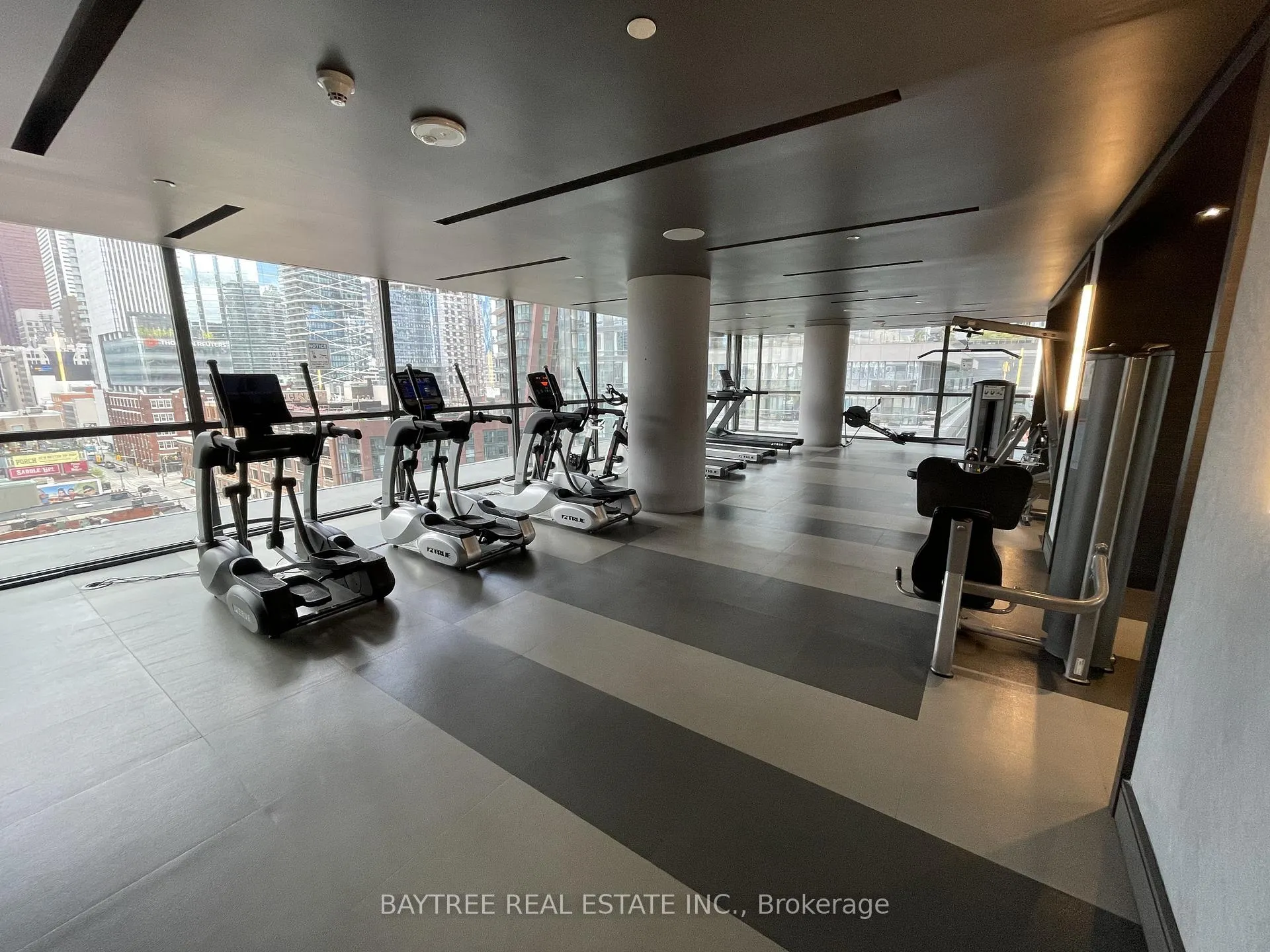 Photo 13 of Unit 2202, 290 Adelaide Street, Toronto, Waterfront Communities — HOMEH