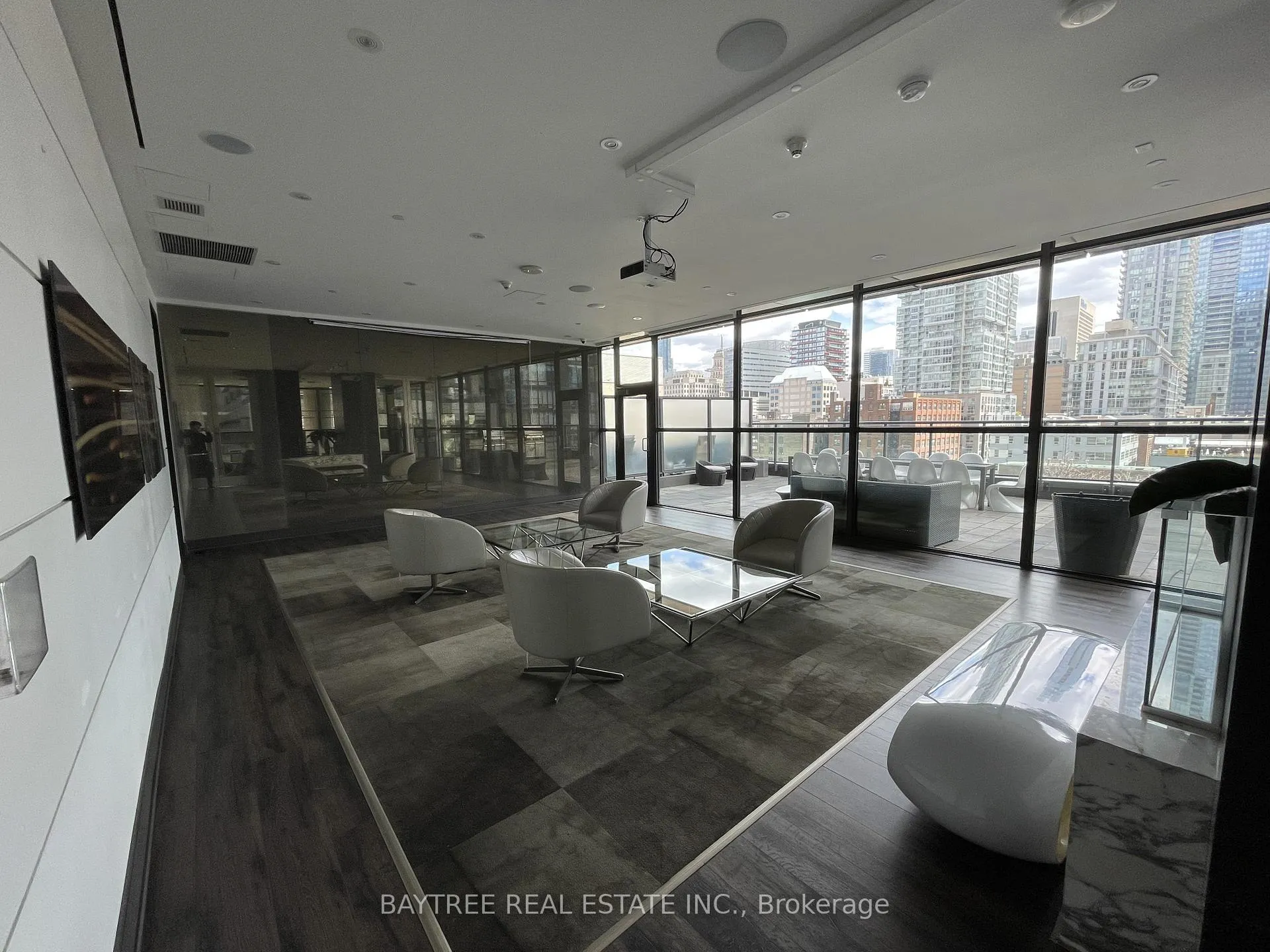 Photo 18 of Unit 2202, 290 Adelaide Street, Toronto, Waterfront Communities — HOMEH
