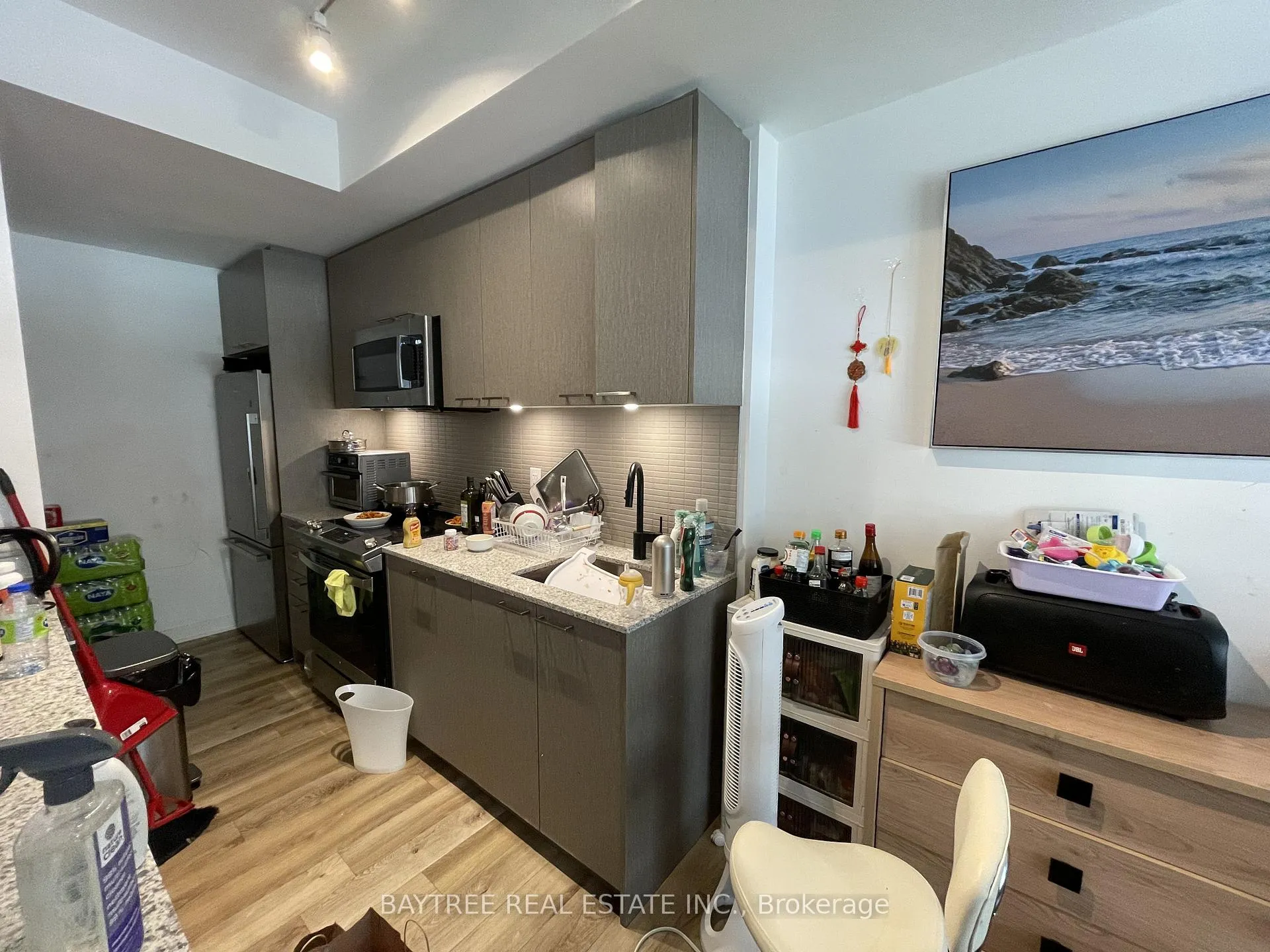 Photo 3 of Unit TH21, 40 Ed Clark Gardens, Toronto, Weston-Pellam Park — HOMEH