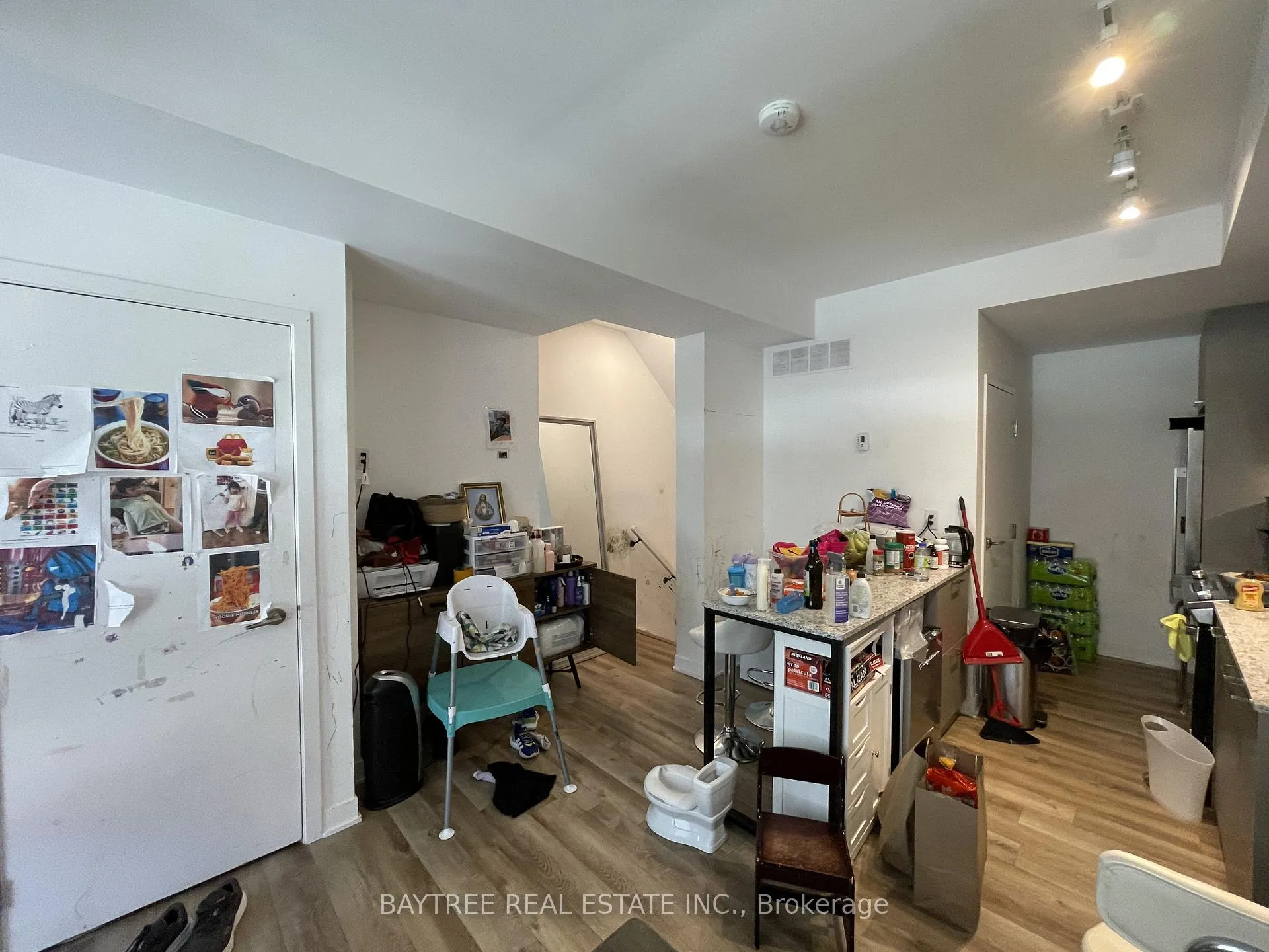 Photo 6 of Unit TH21, 40 Ed Clark Gardens, Toronto, Weston-Pellam Park — HOMEH