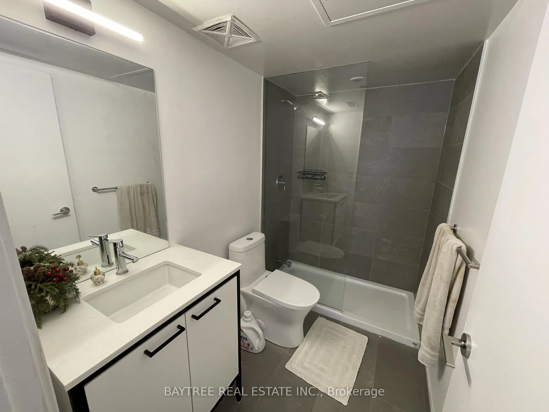 Photo 12 of Unit TH21, 40 Ed Clark Gardens, Toronto, Weston-Pellam Park — HOMEH