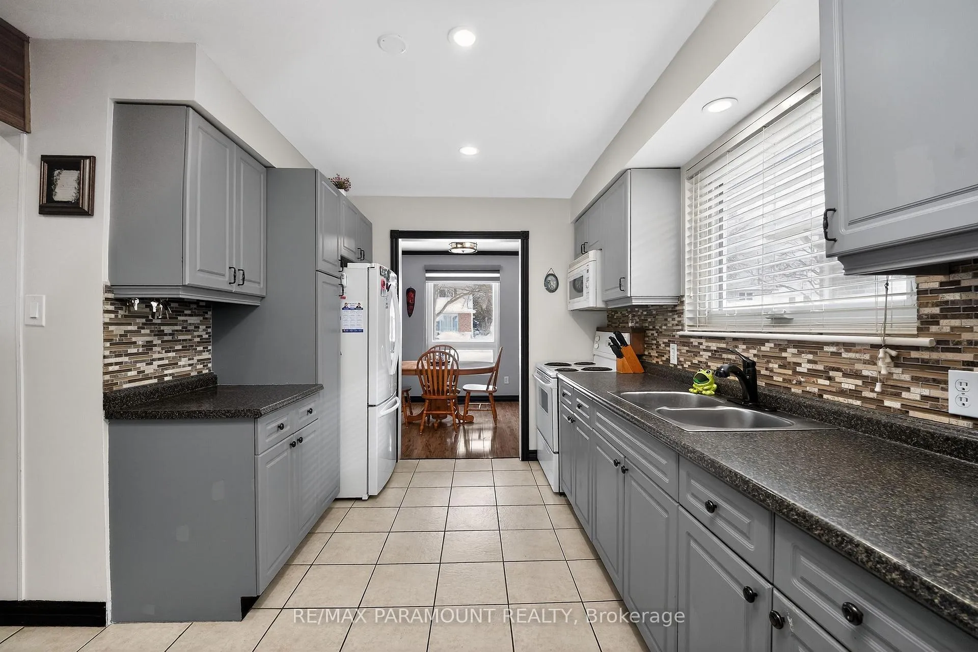 Photo 16 of 202 Archdekin Drive, Brampton, Madoc — HOMEH