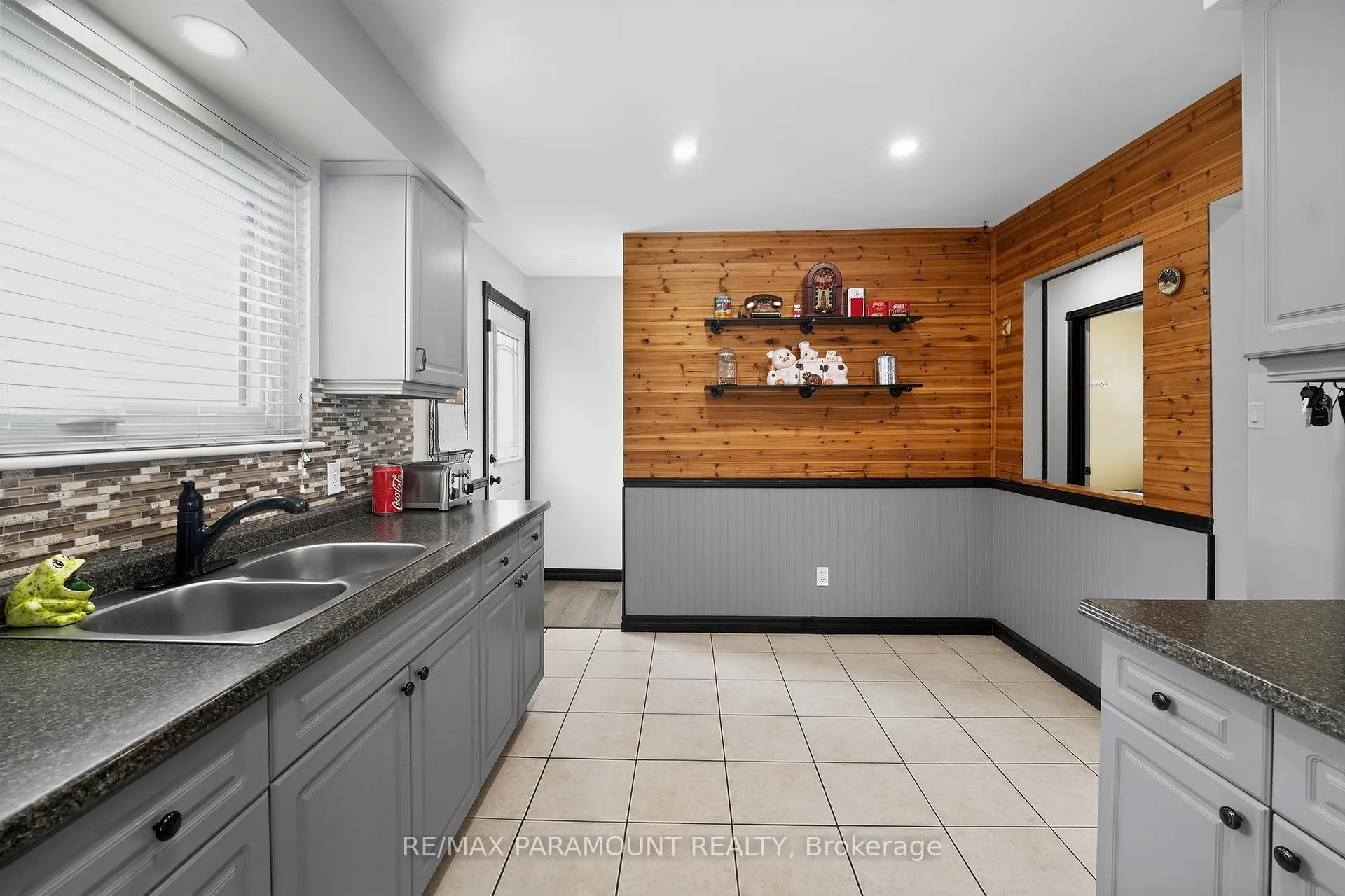 Photo 17 of 202 Archdekin Drive, Brampton, Madoc — HOMEH