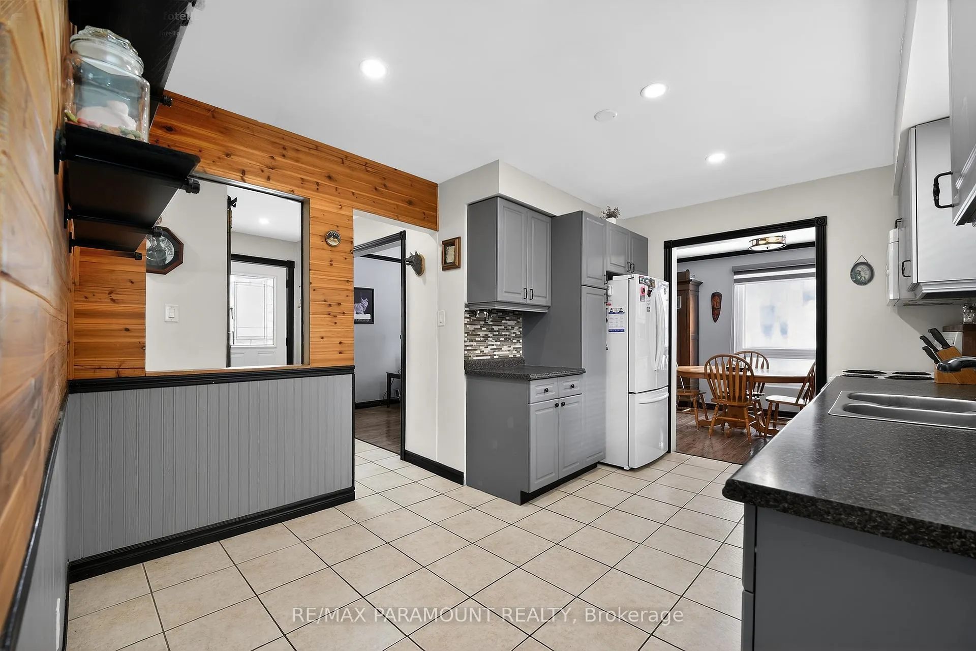 Photo 18 of 202 Archdekin Drive, Brampton, Madoc — HOMEH